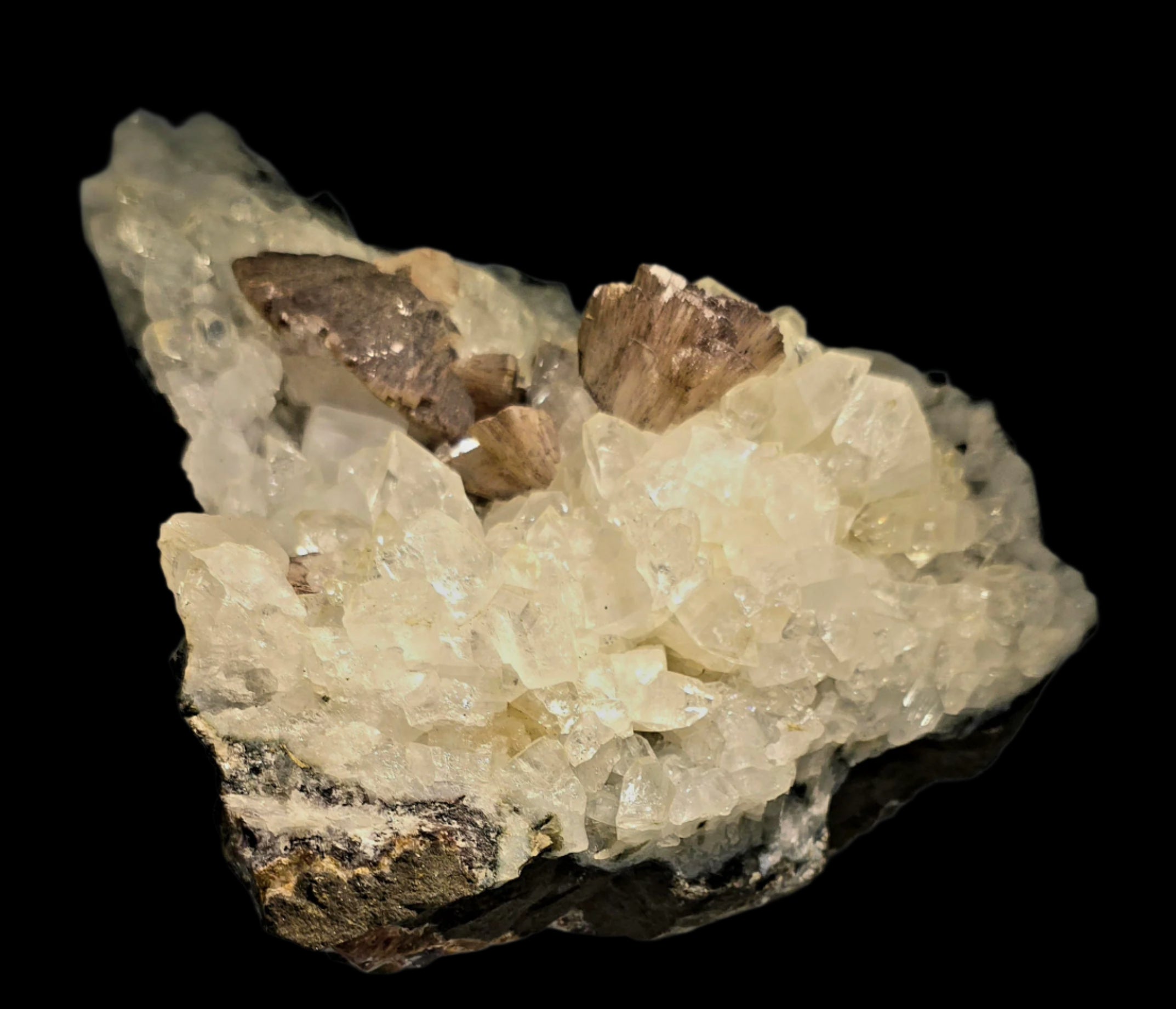 STILBITE with APOPHILLITE (LARGE CABINET)