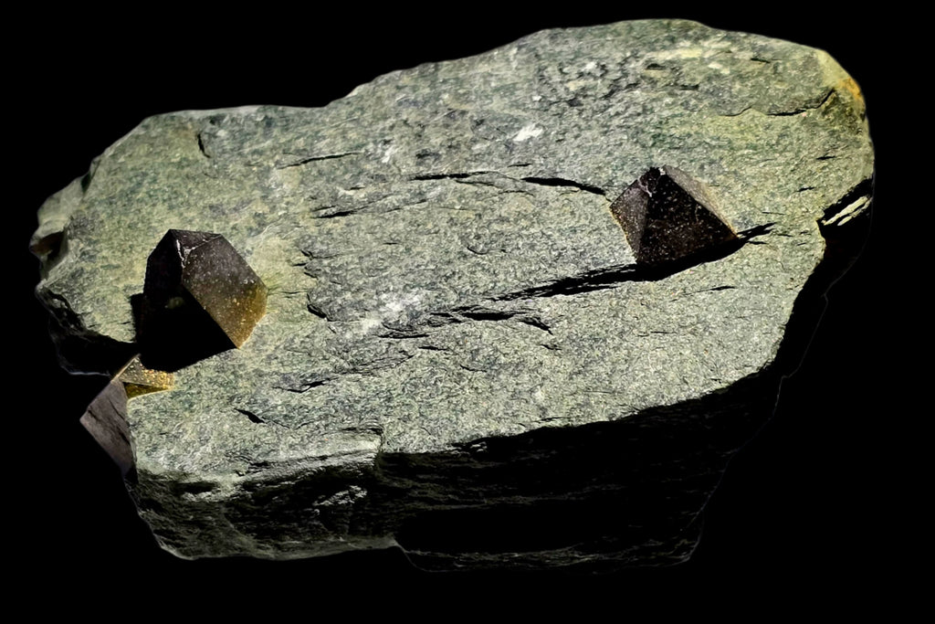 MAGNETITE (cabinet)