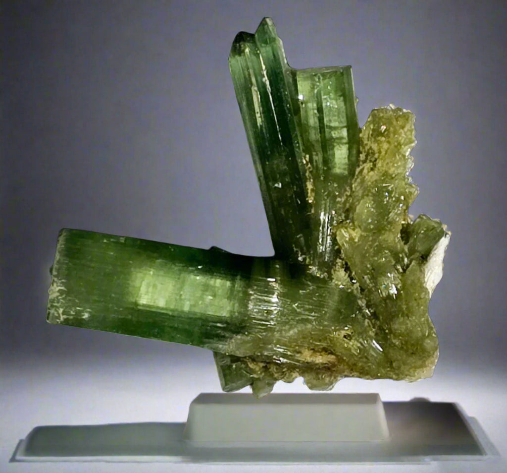 TOURMALINE CLUSTER GREEN (miniature)