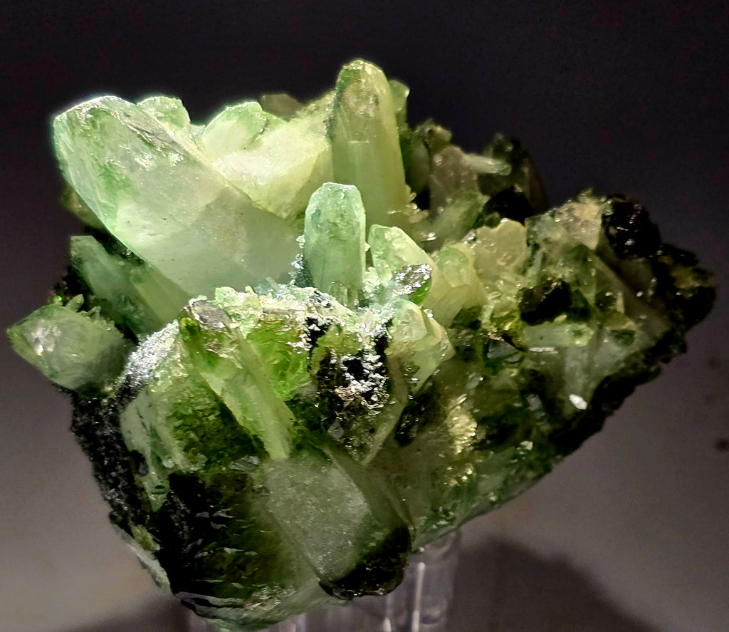 QUARTZ GREEN (cabinet)