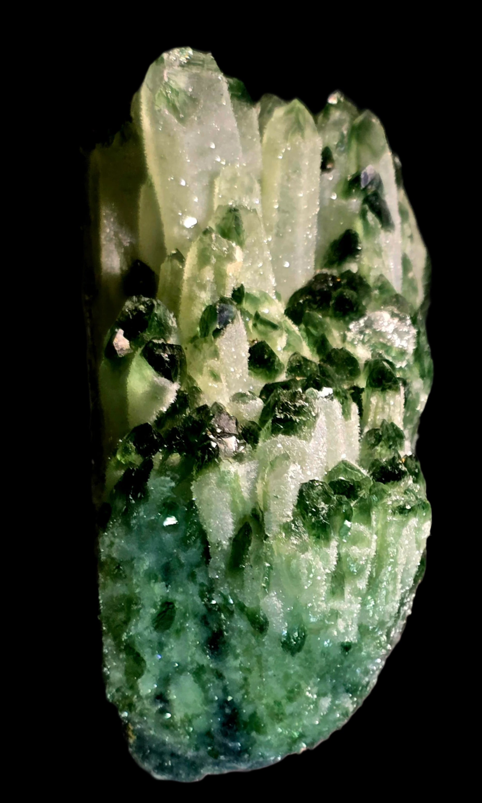QUARTZ GREEN (cabinet)