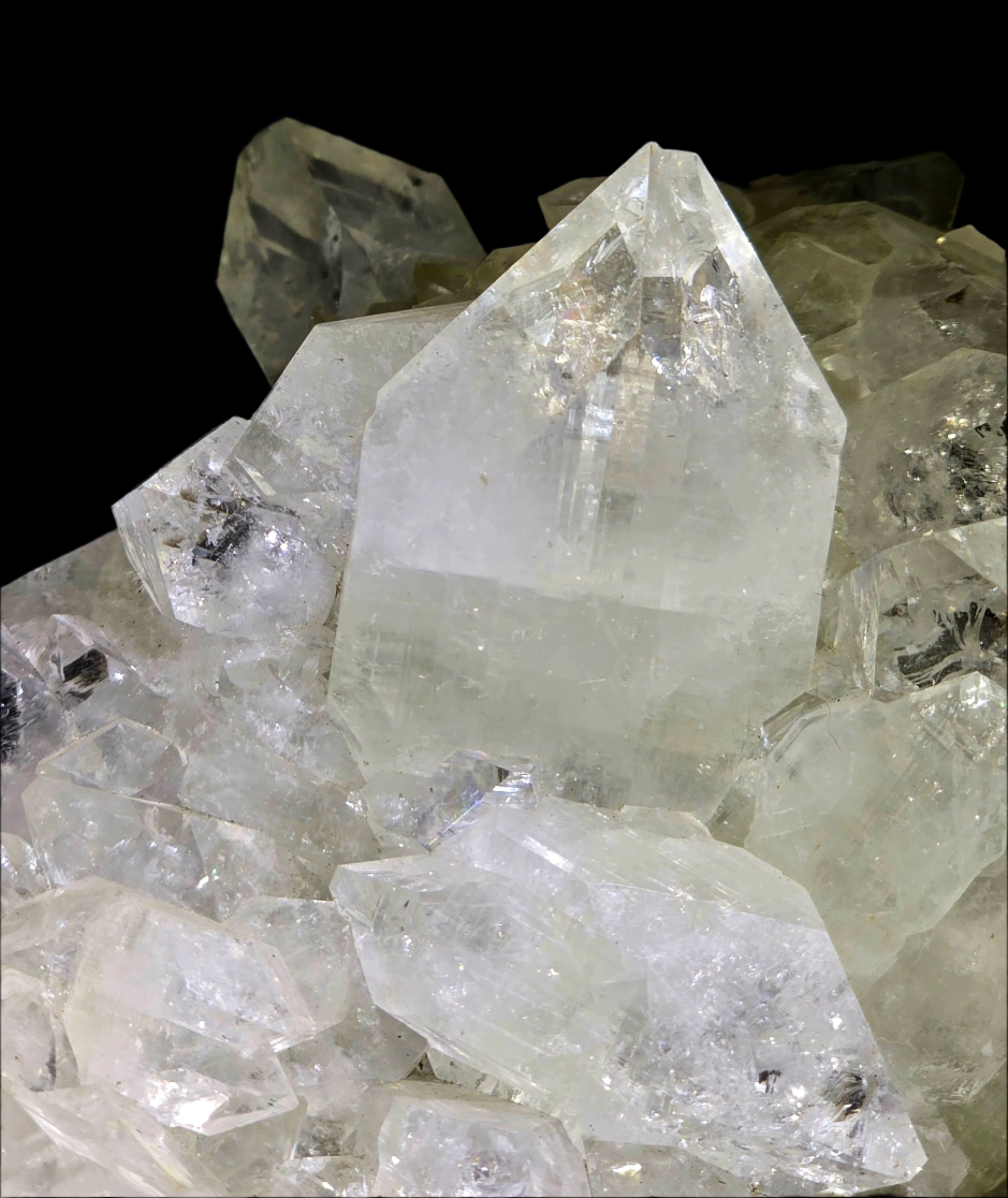 APOPHILLITE with STILBITE (cabinet)