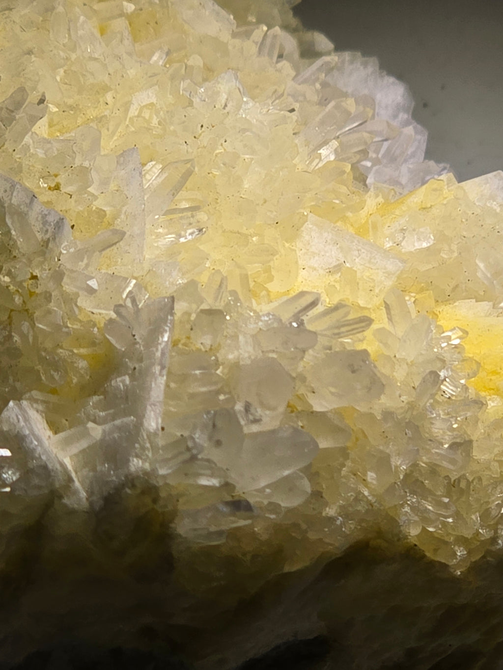 valencianite-adularia-quartz-crystals-rocks-crystals2collect-minerals - Crystals2Collect