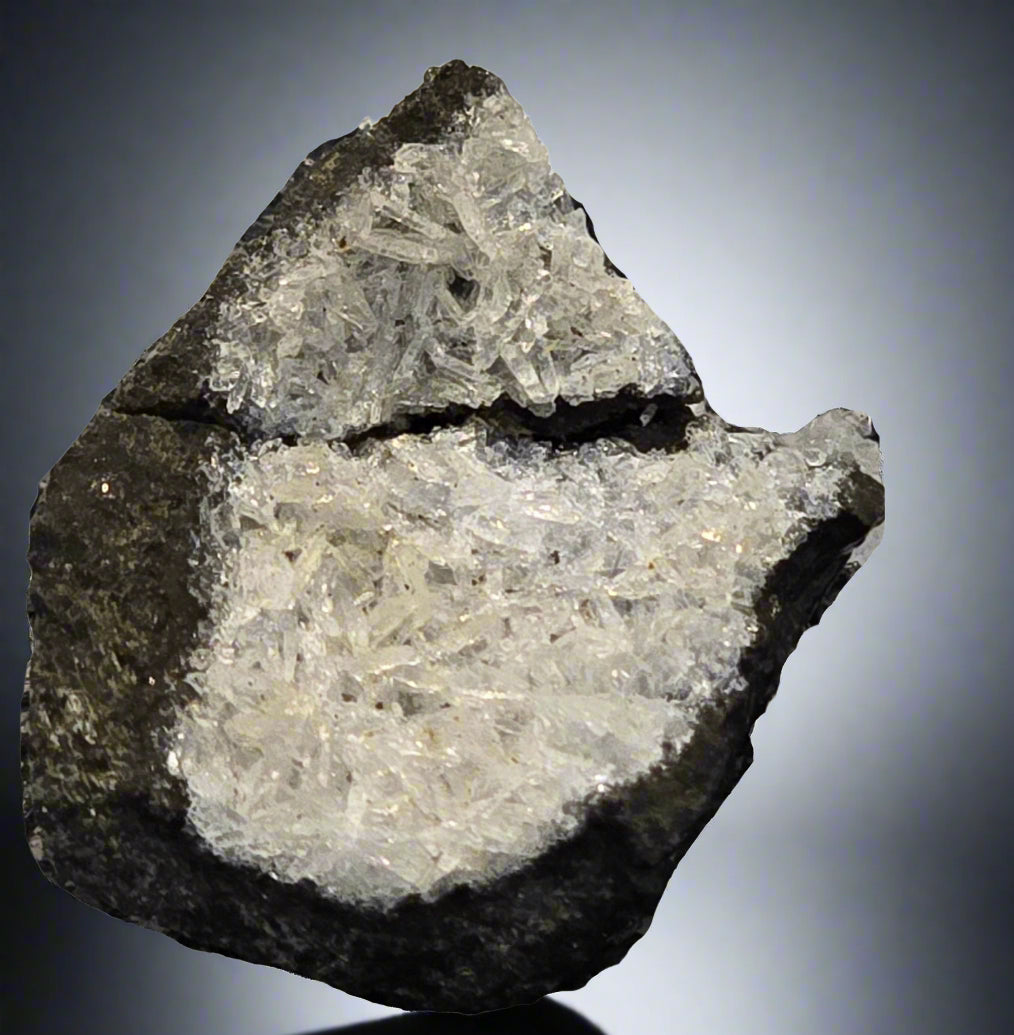 LEVYNITE ALSO KNOWN AS : Lévyne (thumbnail)