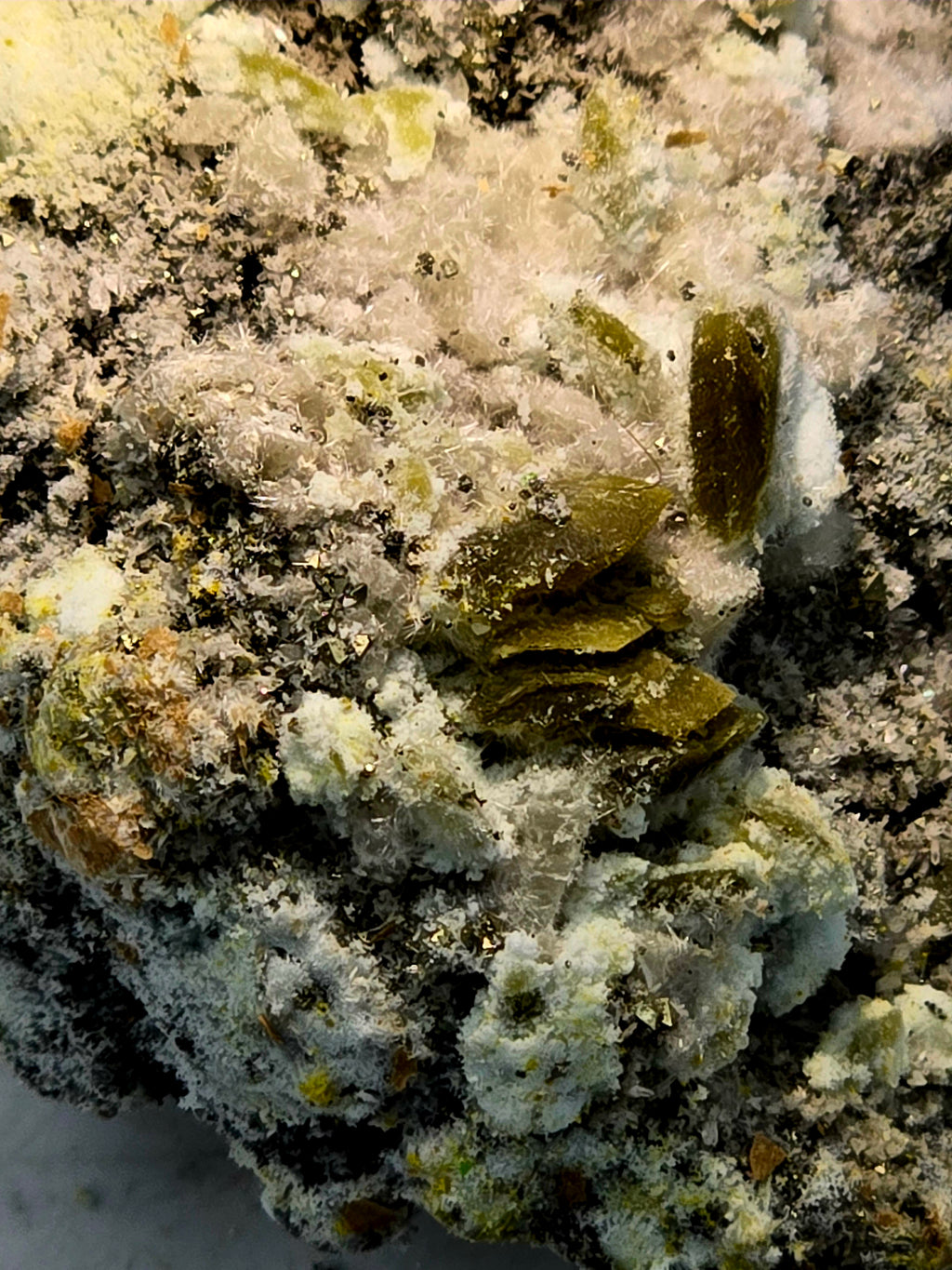 AUGELITE (small cabinet, micro crystals too)