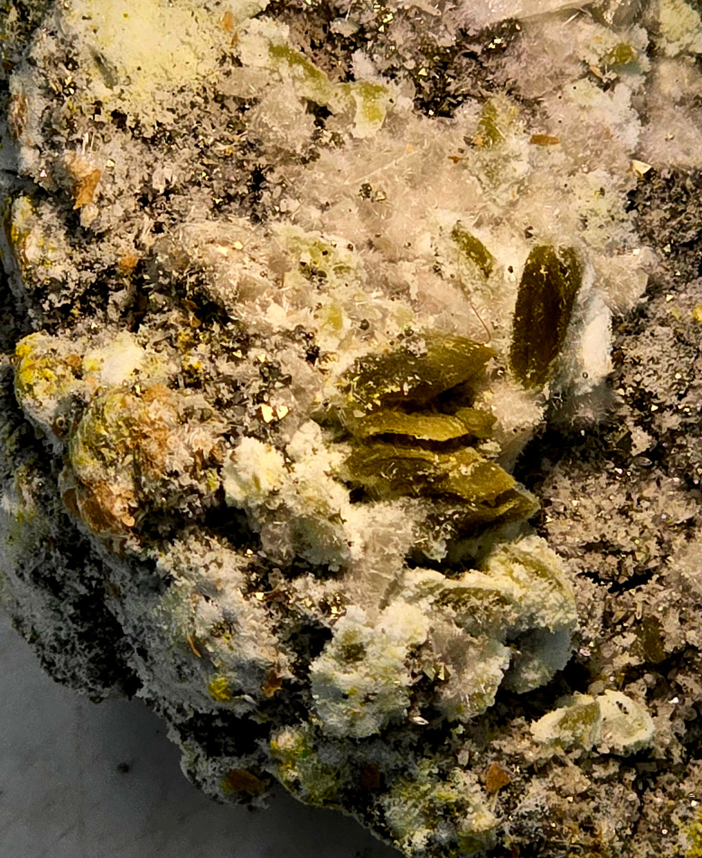 AUGELITE (small cabinet, micro crystals too)