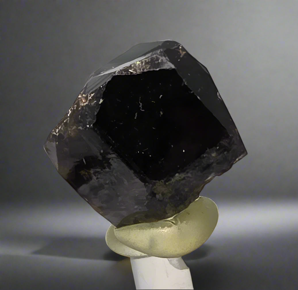 CASSITERITE TWINNED CRYSTALS