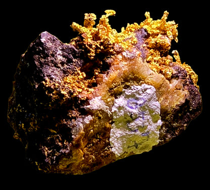 GOLD CRYSTALS ON IRONSTONE