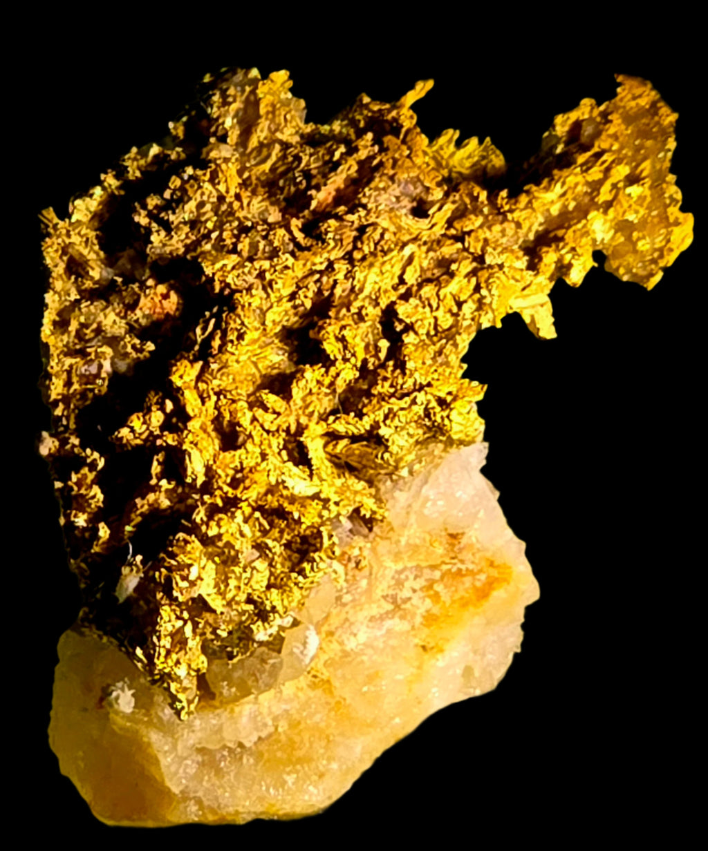 GOLD WIRES and CRYSTALS on QUARTZ (miniature)