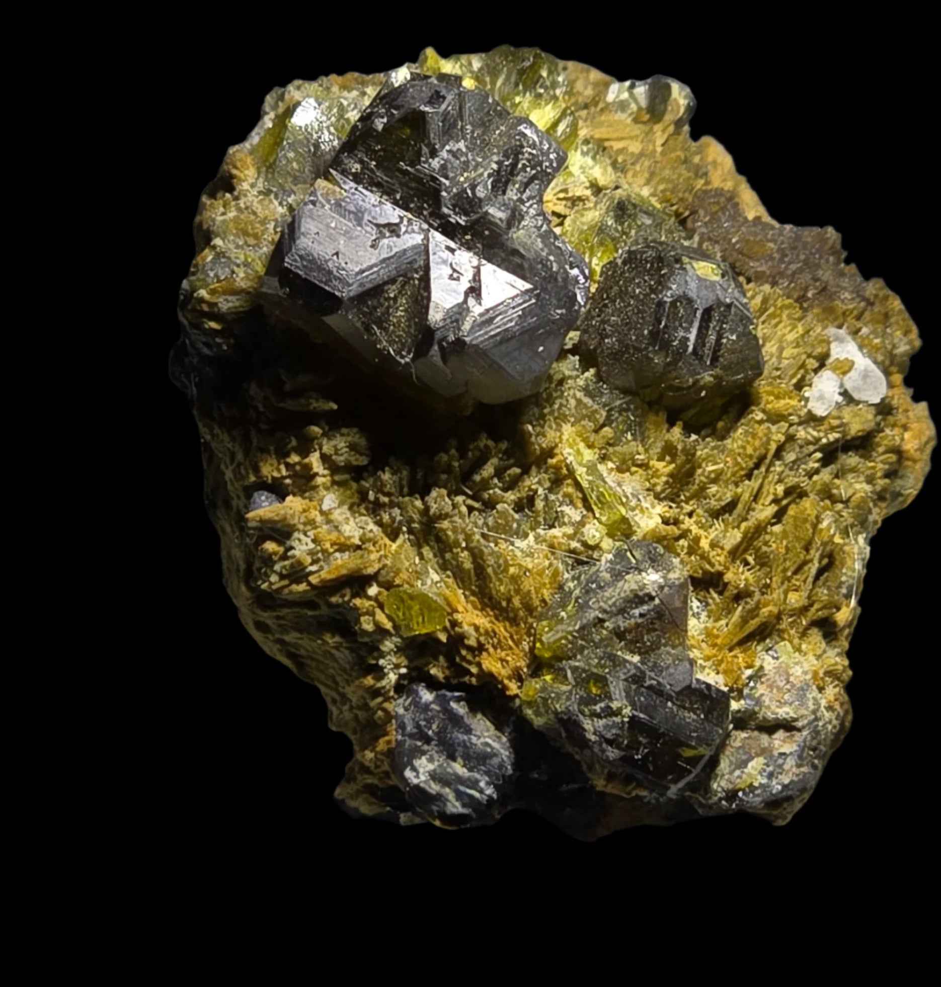 JOHANNSENITE with SPHALERITE (miniature)