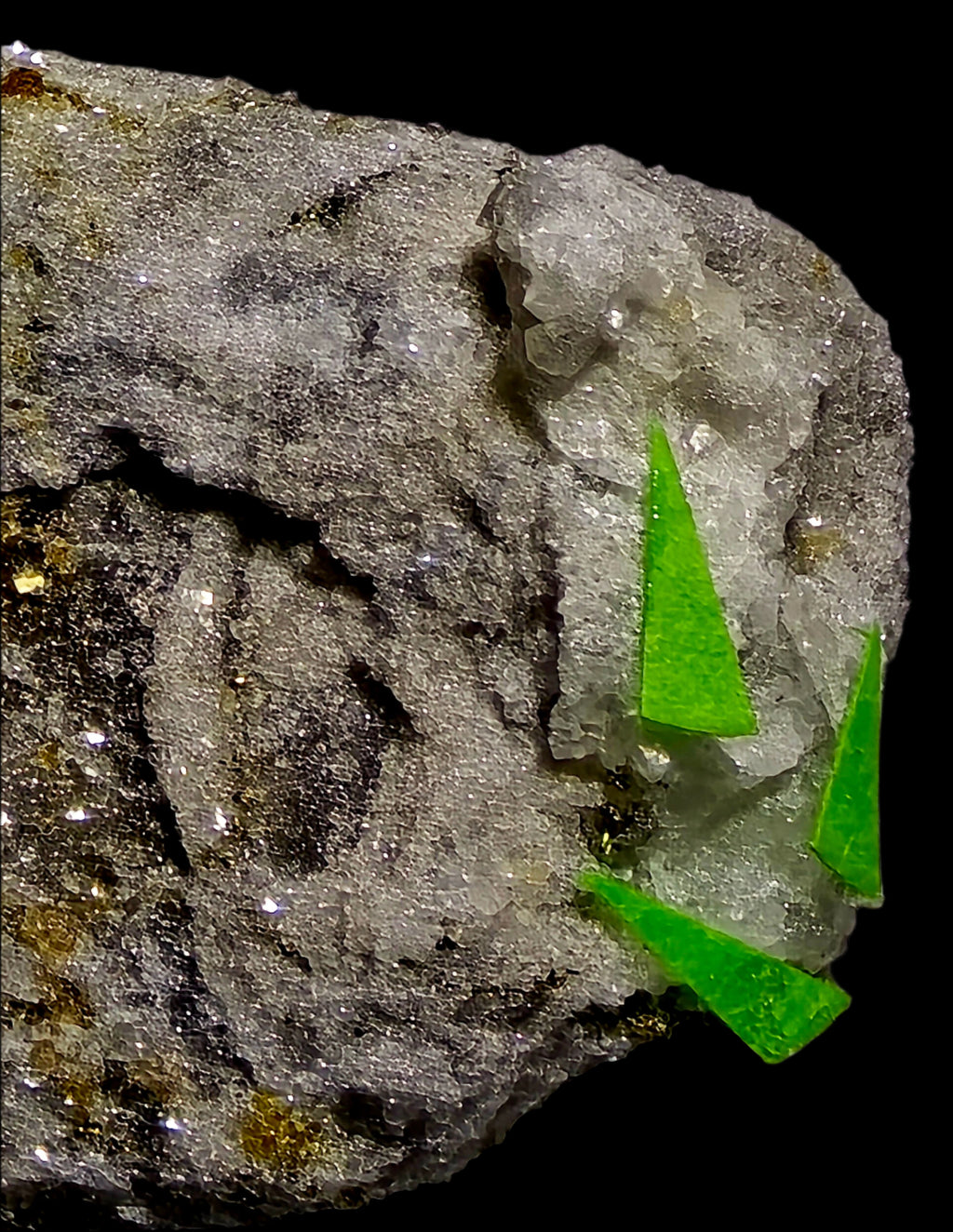 GORCEIXITE with RUTILE (micro and miniature)