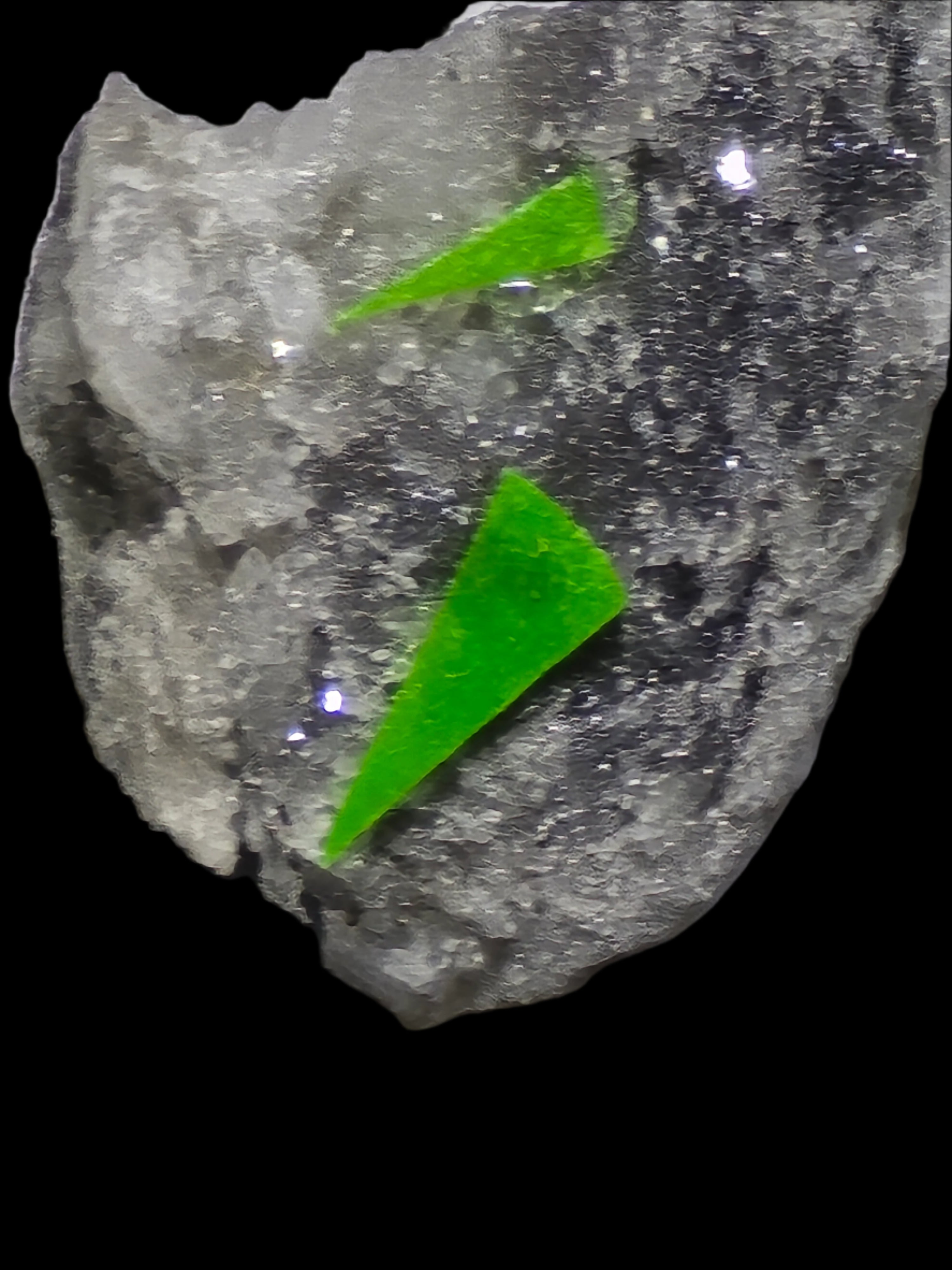 GORCEIXITE with RUTILE  (micro and miniature)