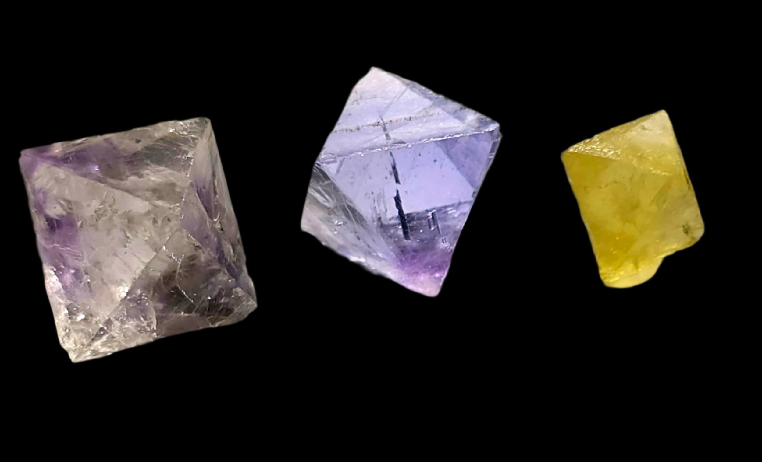 FLUORITE (3 separated crystals, 3 colors)
