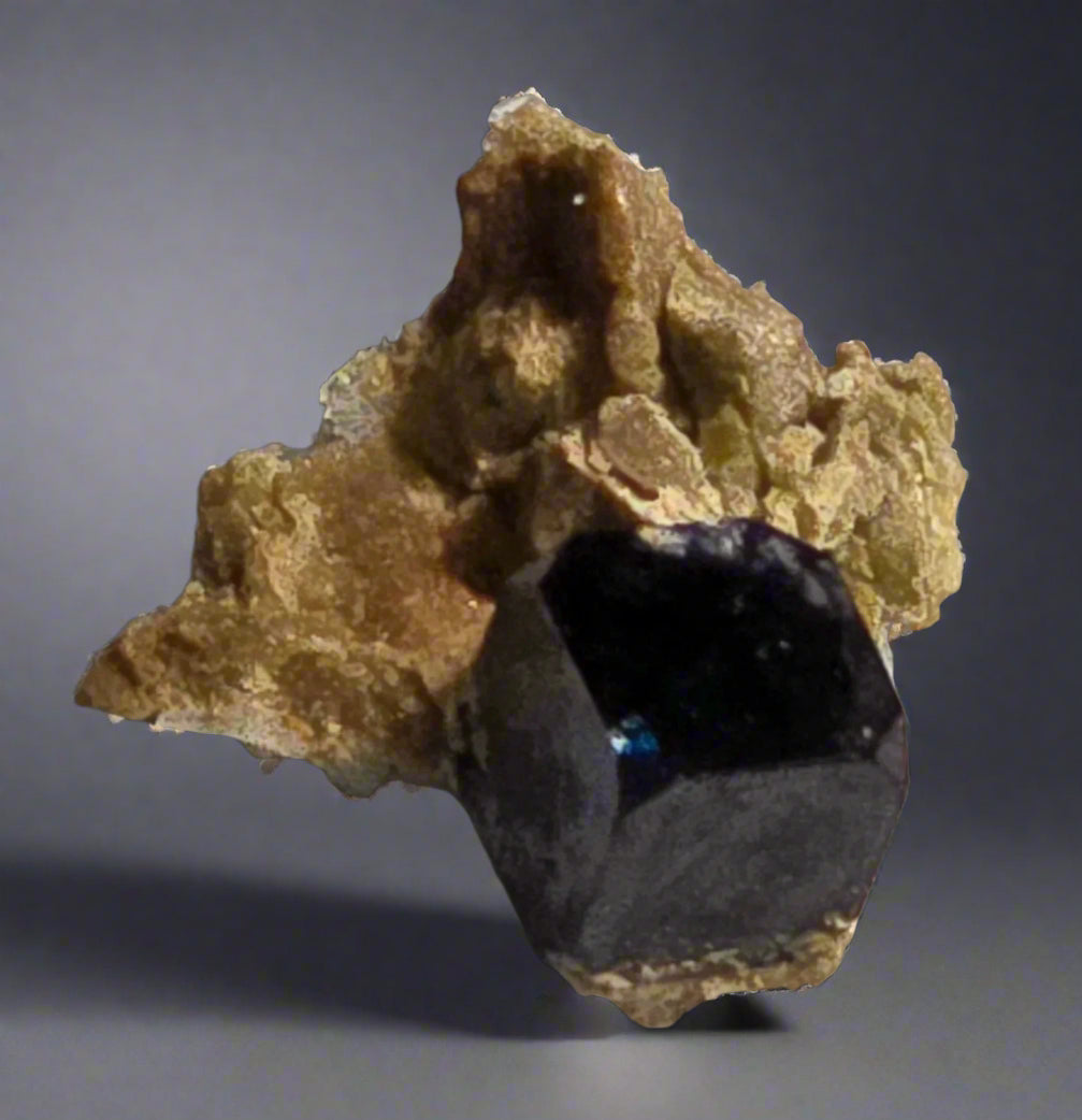 BOLEITE ON MATRIX  5.0 mm