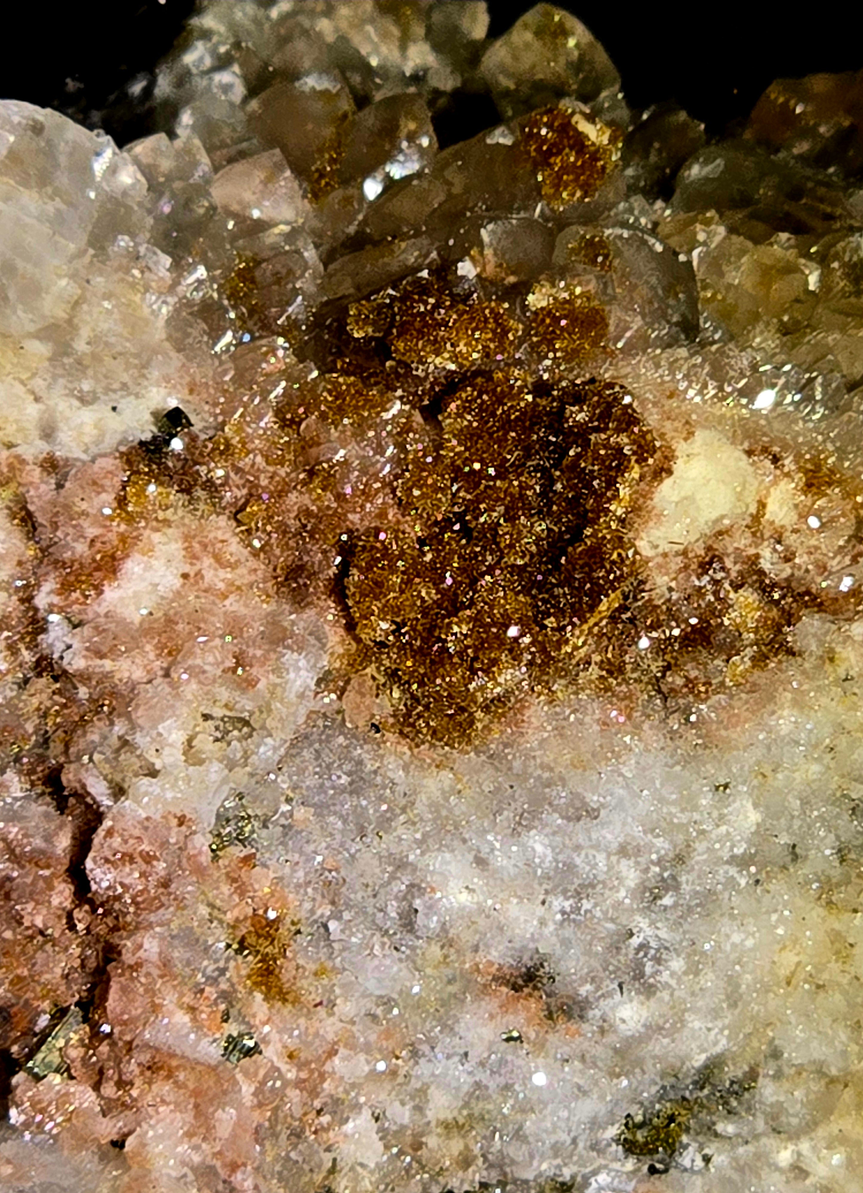 INESITE, PYRITE, QUARTZ (LARGE CABINET)