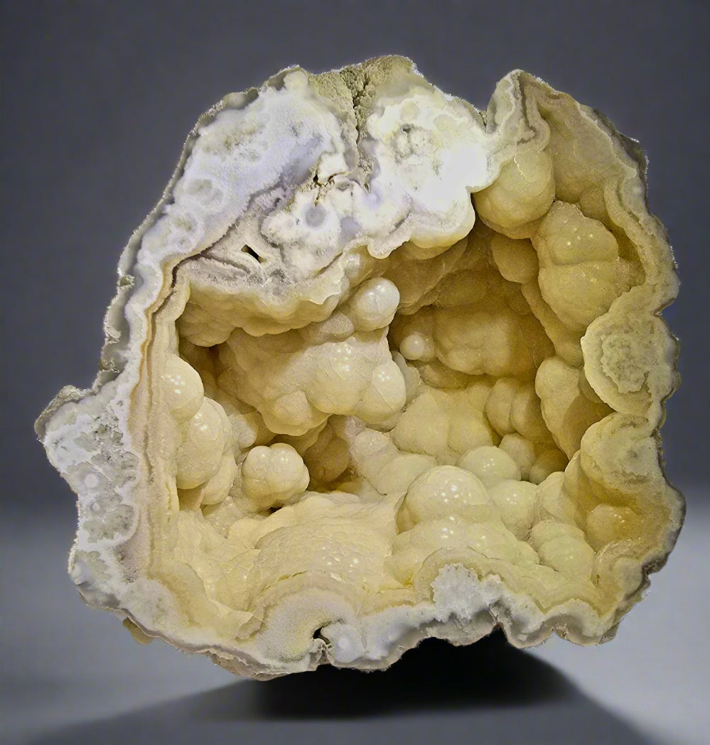 CHALCEDONY (GEODE) (large cabinet)