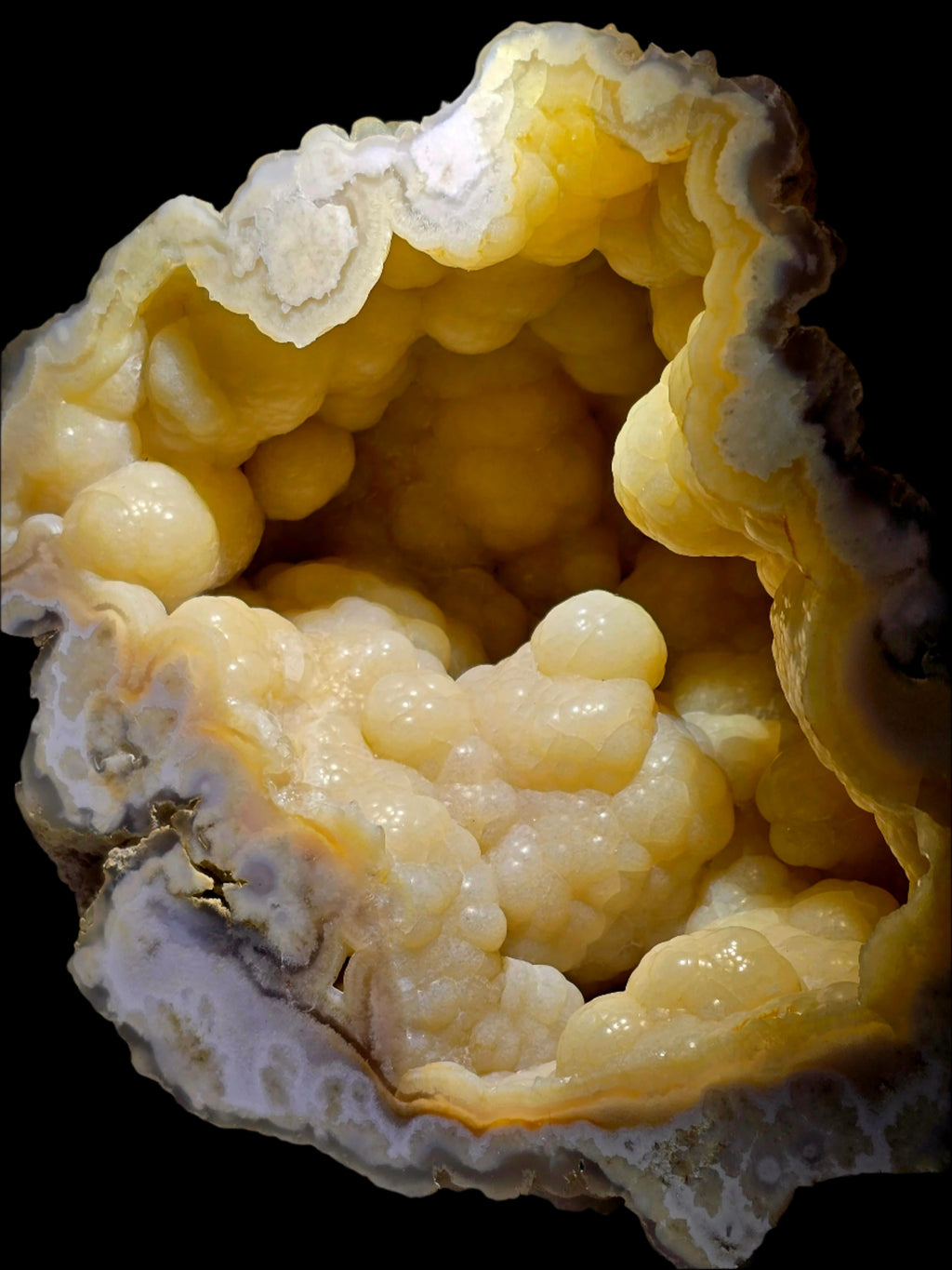 CHALCEDONY (GEODE) (large cabinet)