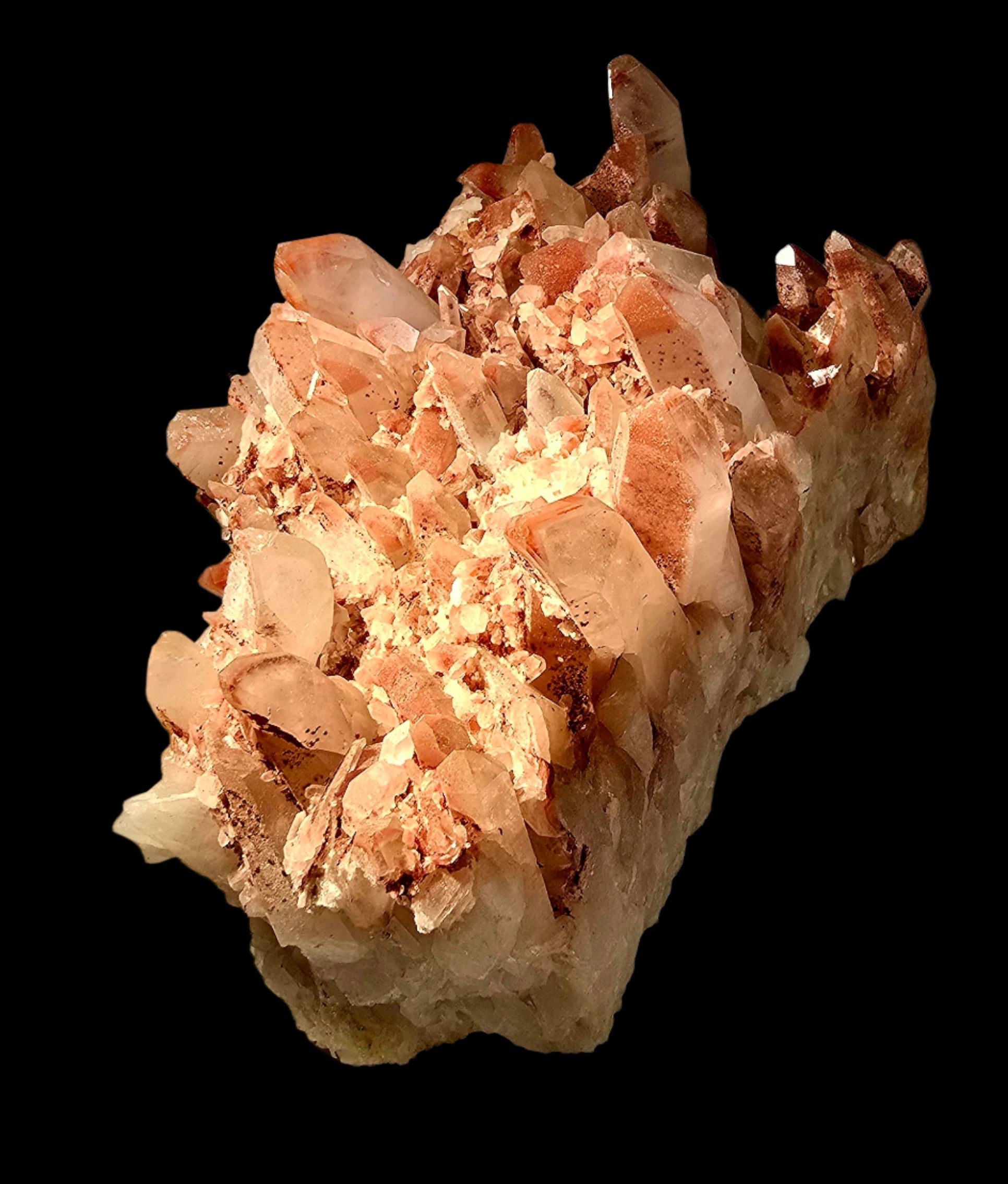 QUARTZ CLUSTER WITH HEMATITE (cabinet)