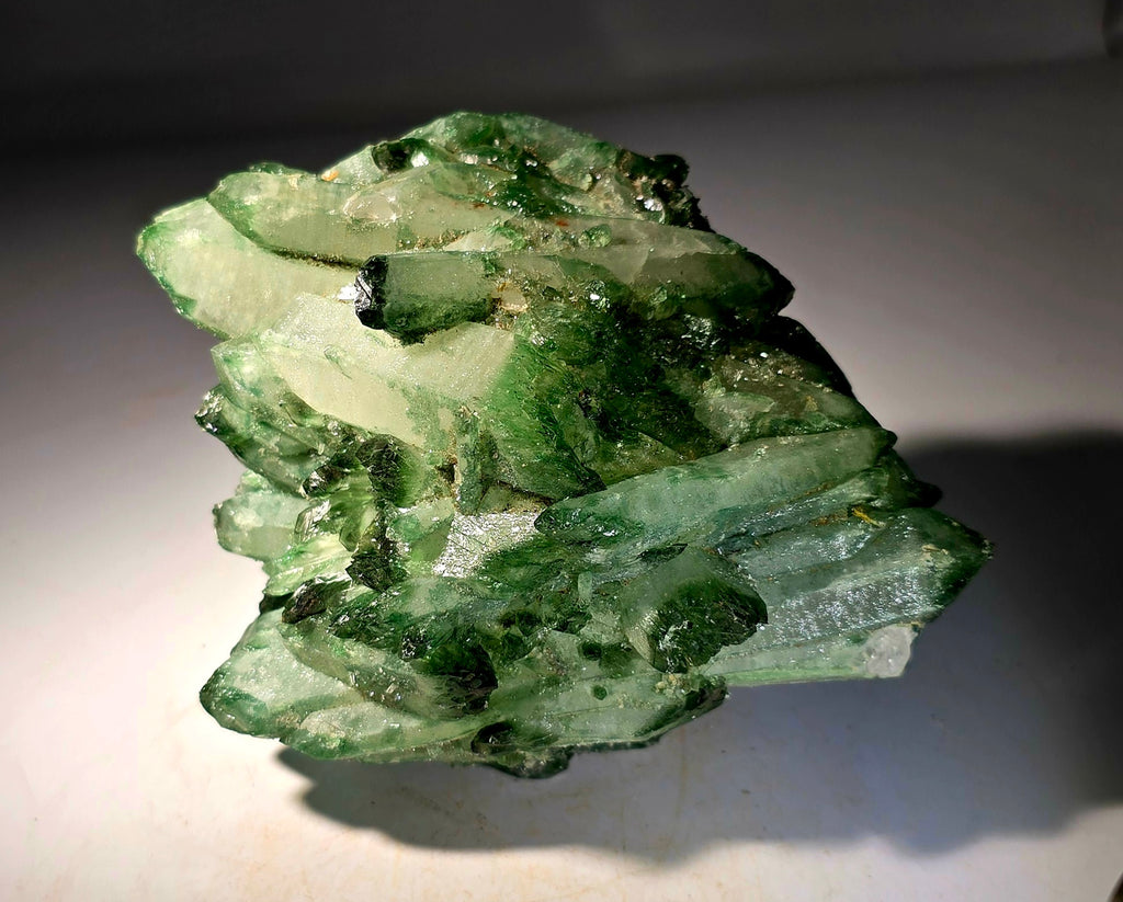QUARTZ GREEN (large cabinet)