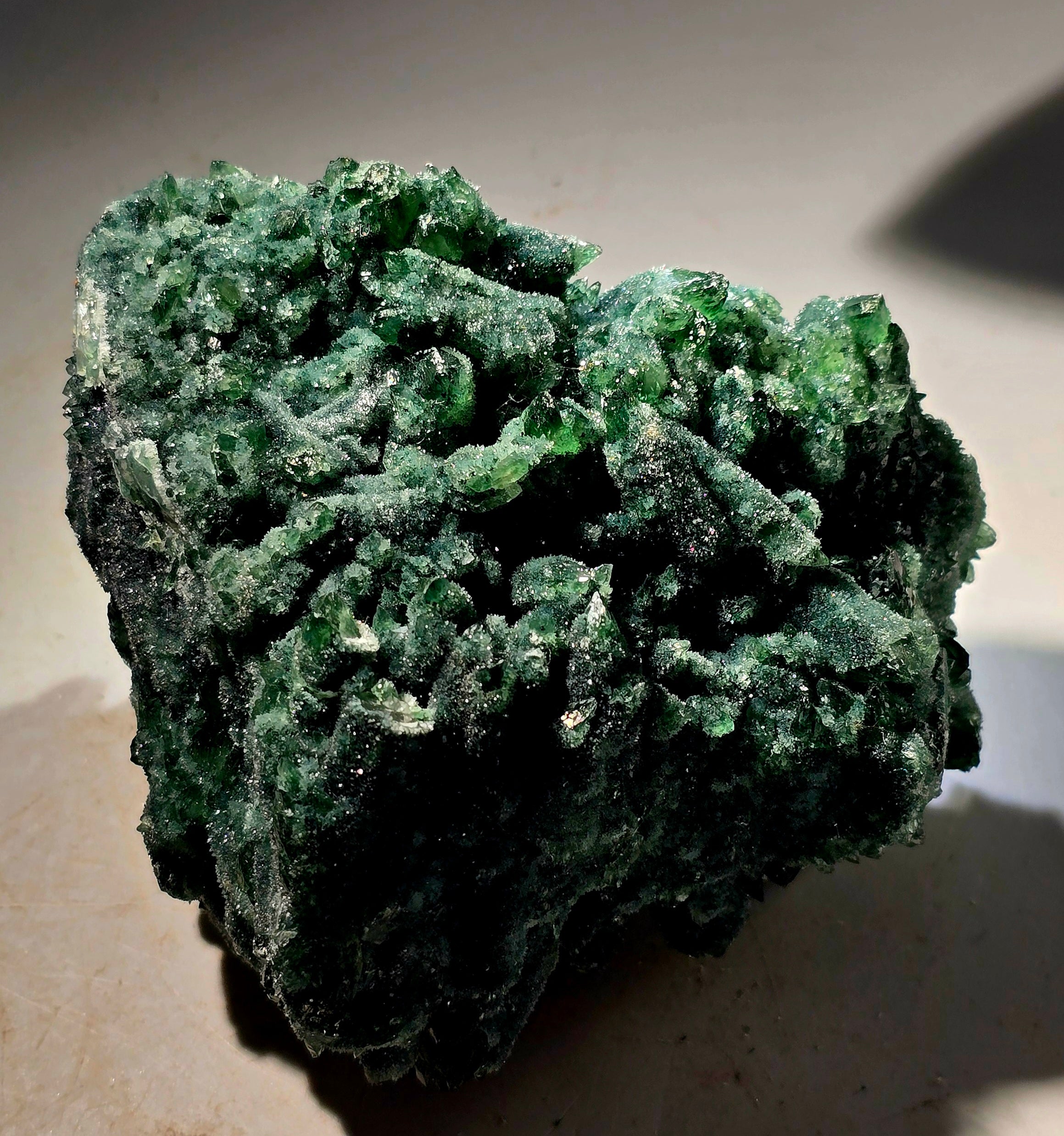 QUARTZ GREEN (cabinet)
