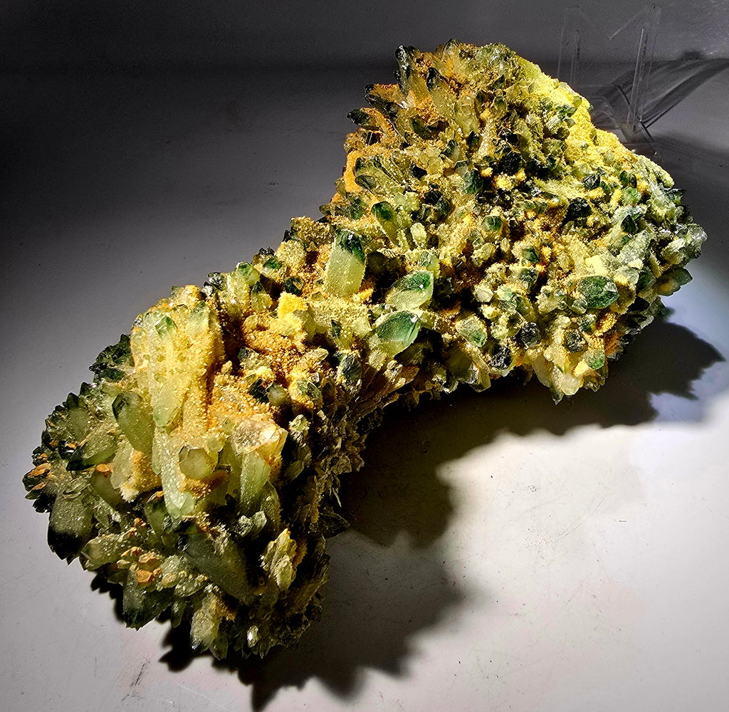 QUARTZ GREEN (very large cabinet)