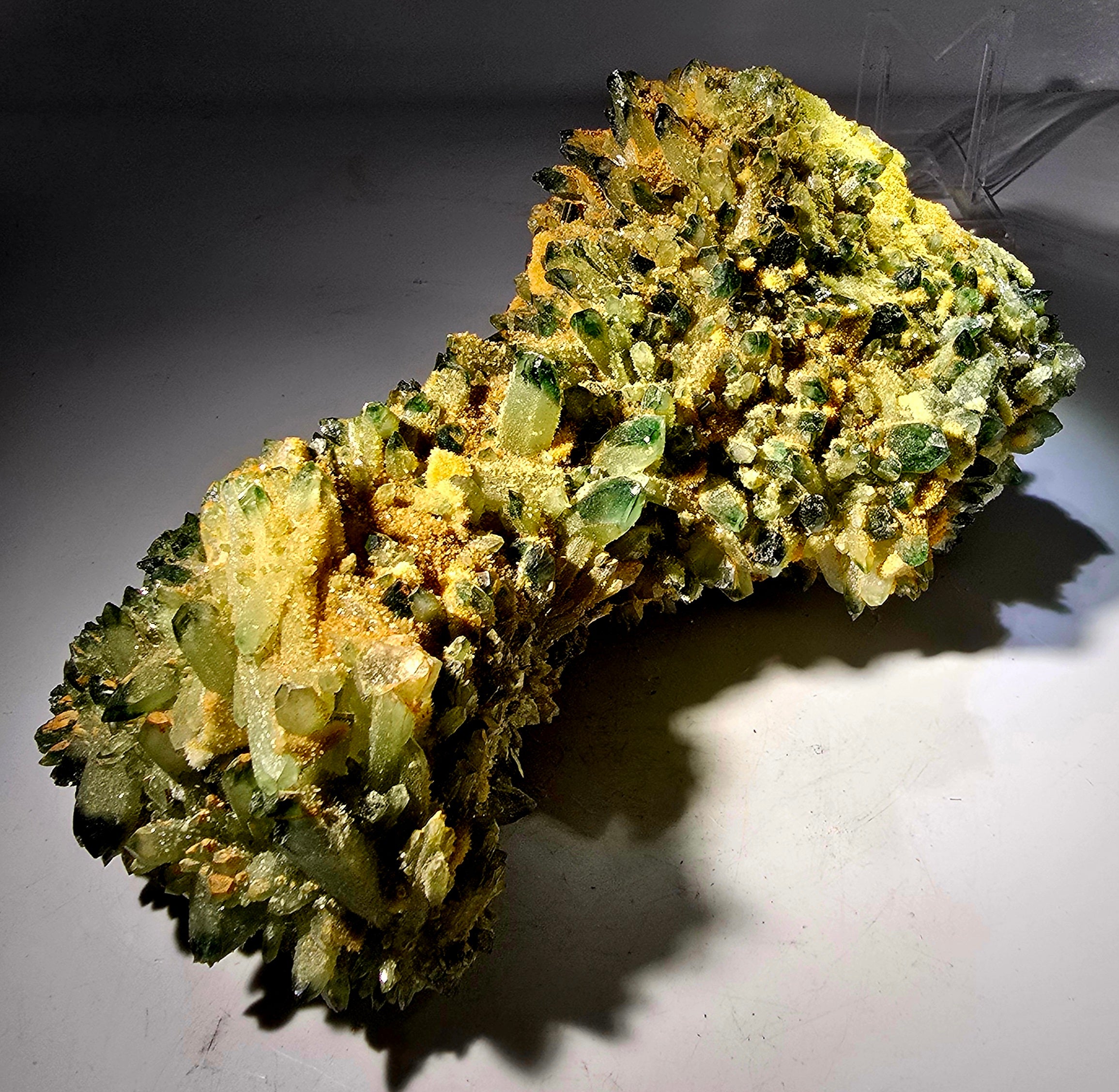 QUARTZ GREEN (very large cabinet)