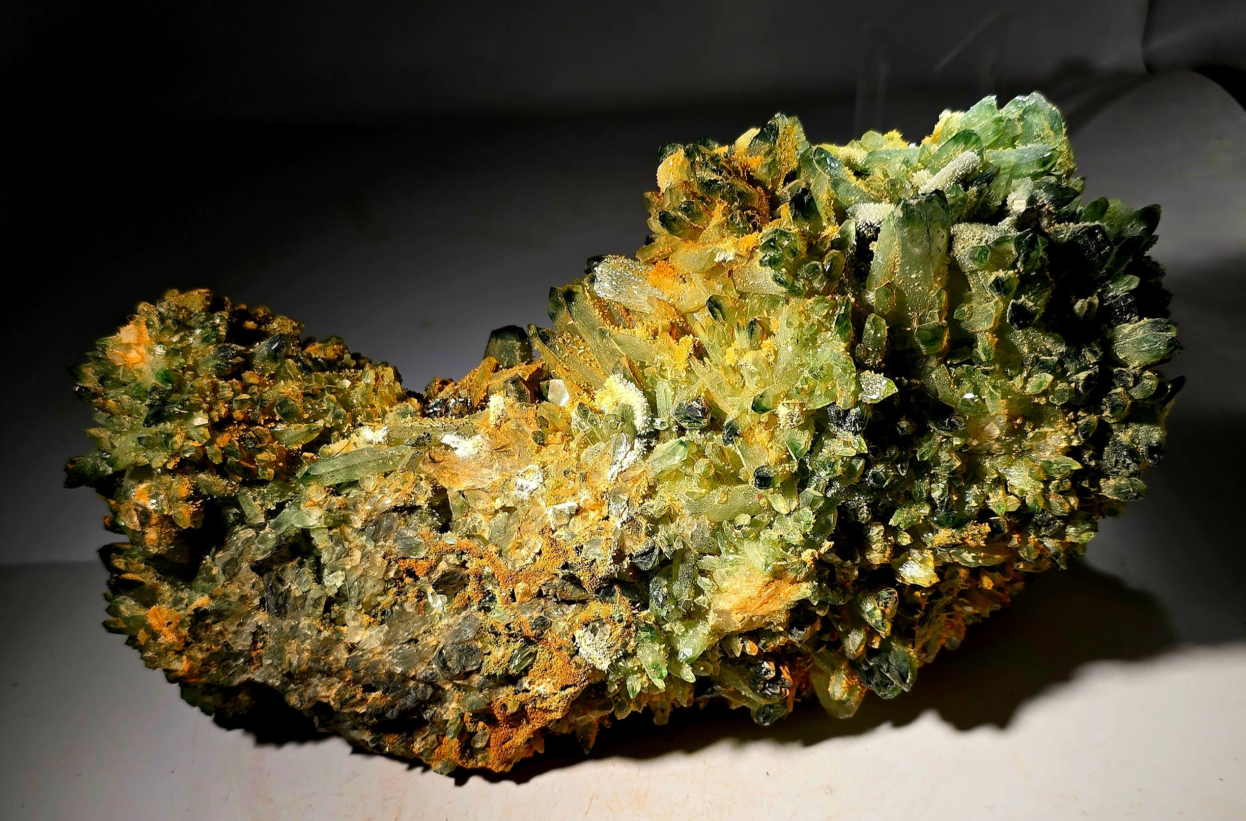 QUARTZ GREEN (very large cabinet)