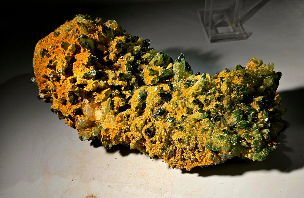 QUARTZ GREEN (very large cabinet)