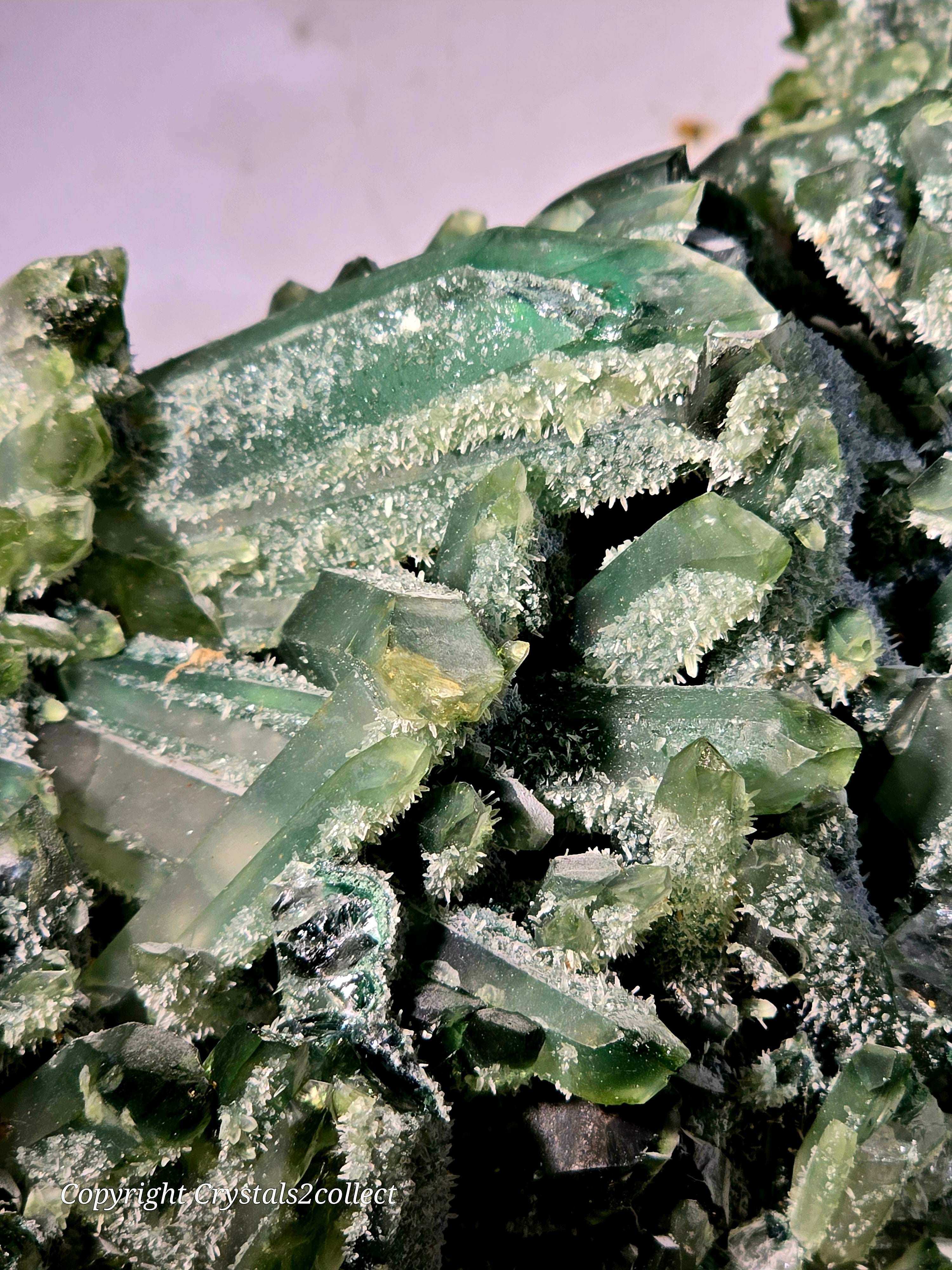 QUARTZ GREEN (large cabinet)