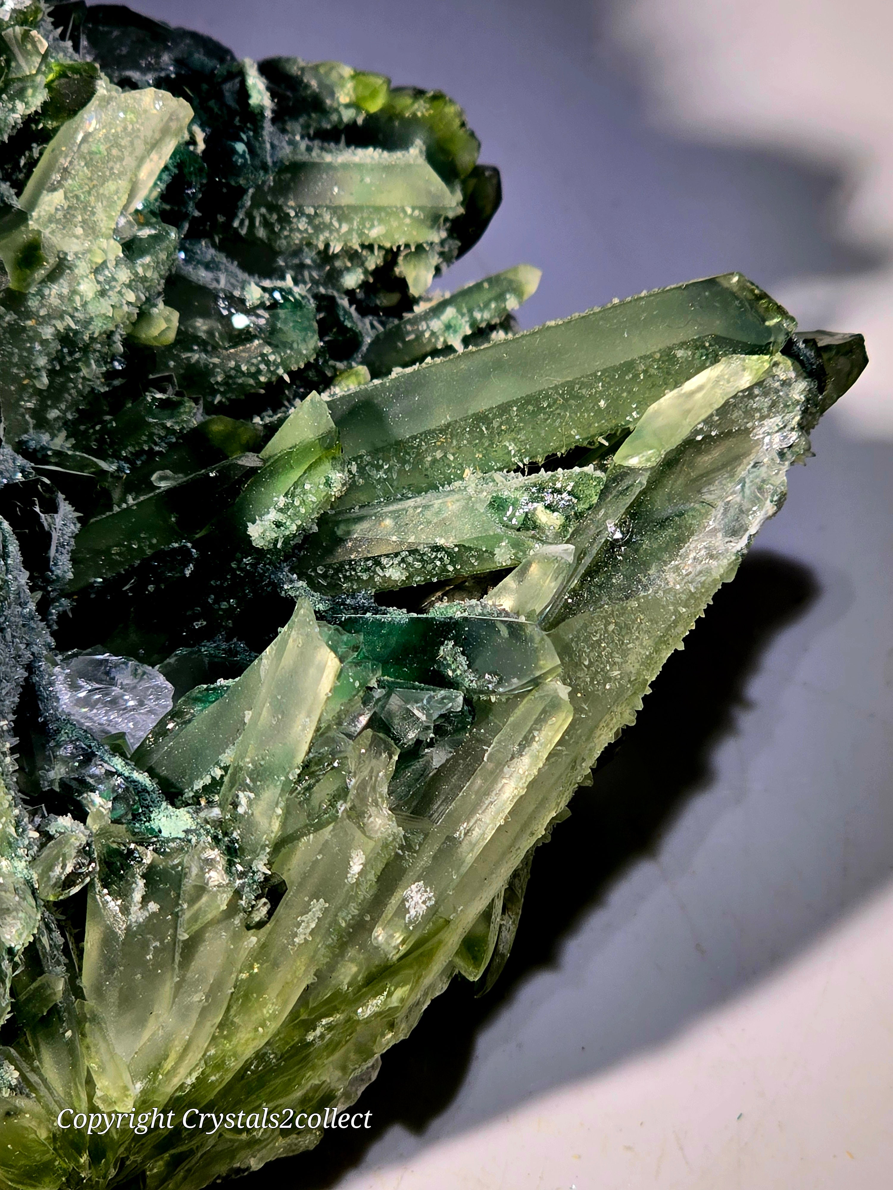 QUARTZ GREEN (large cabinet)