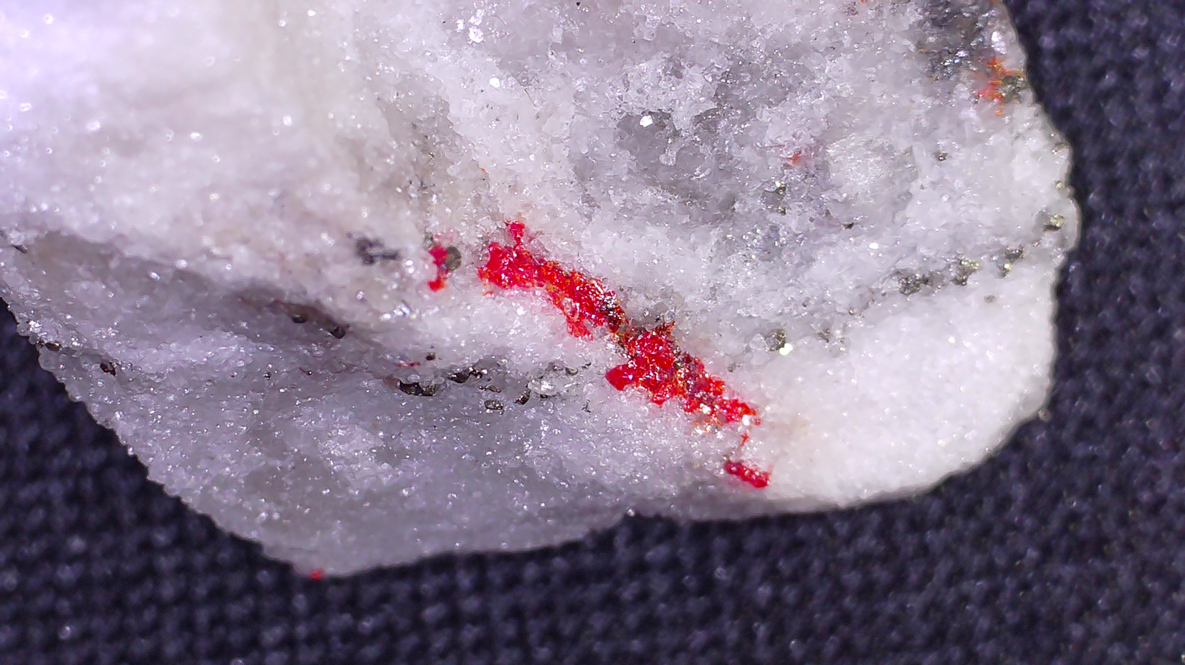 RATHITE, DUFRENOYSITE, REALGAR  (miniature)