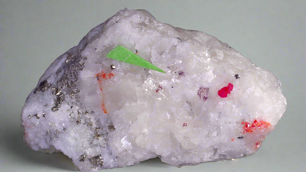 SMITHITE, DUFRENOYSITE, REALGAR, HUTCHENSONITE (micro, miniature)