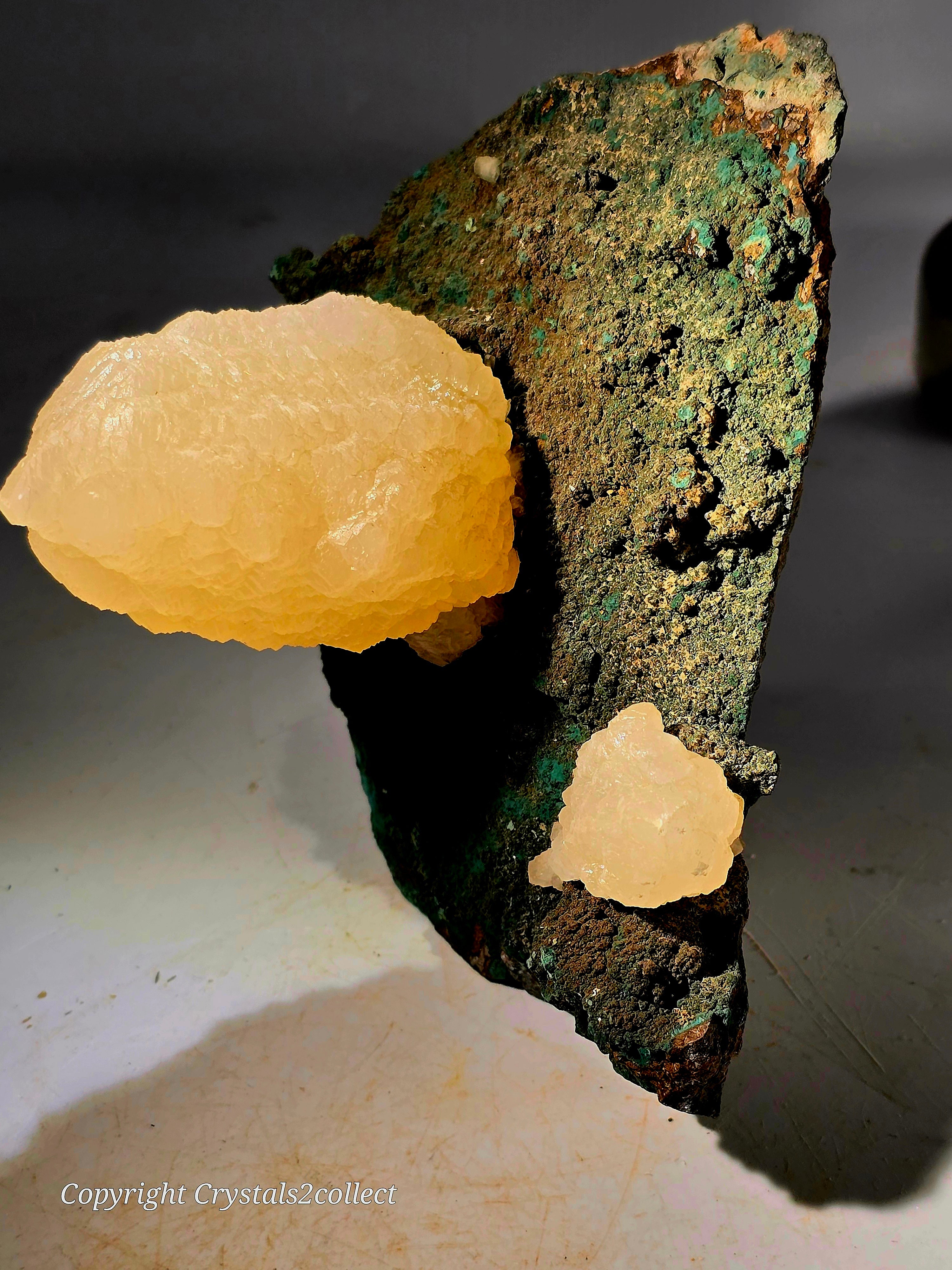 CALCITE (DOG TOOTH) (large cabinet)