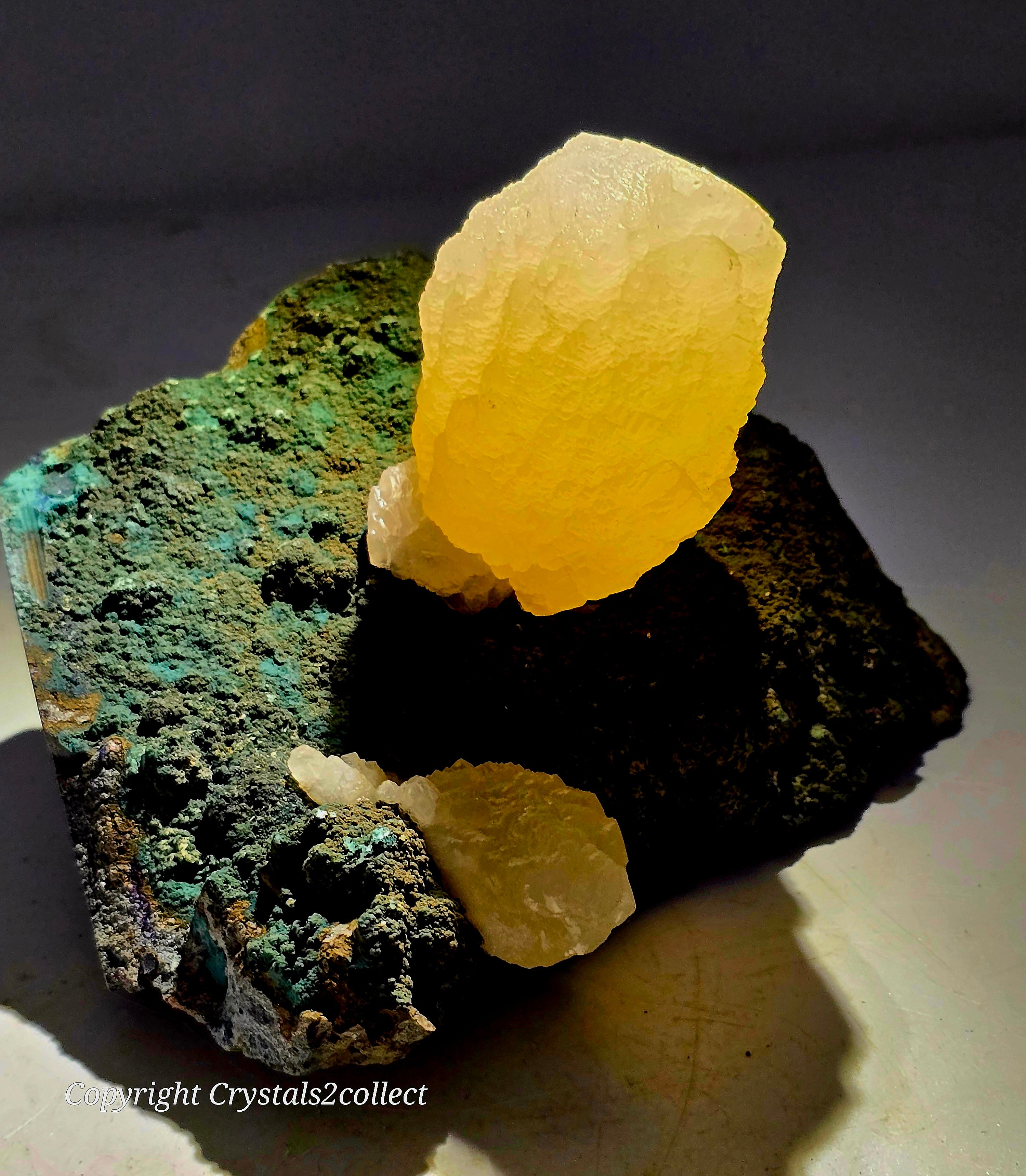 CALCITE (DOG TOOTH) (large cabinet)