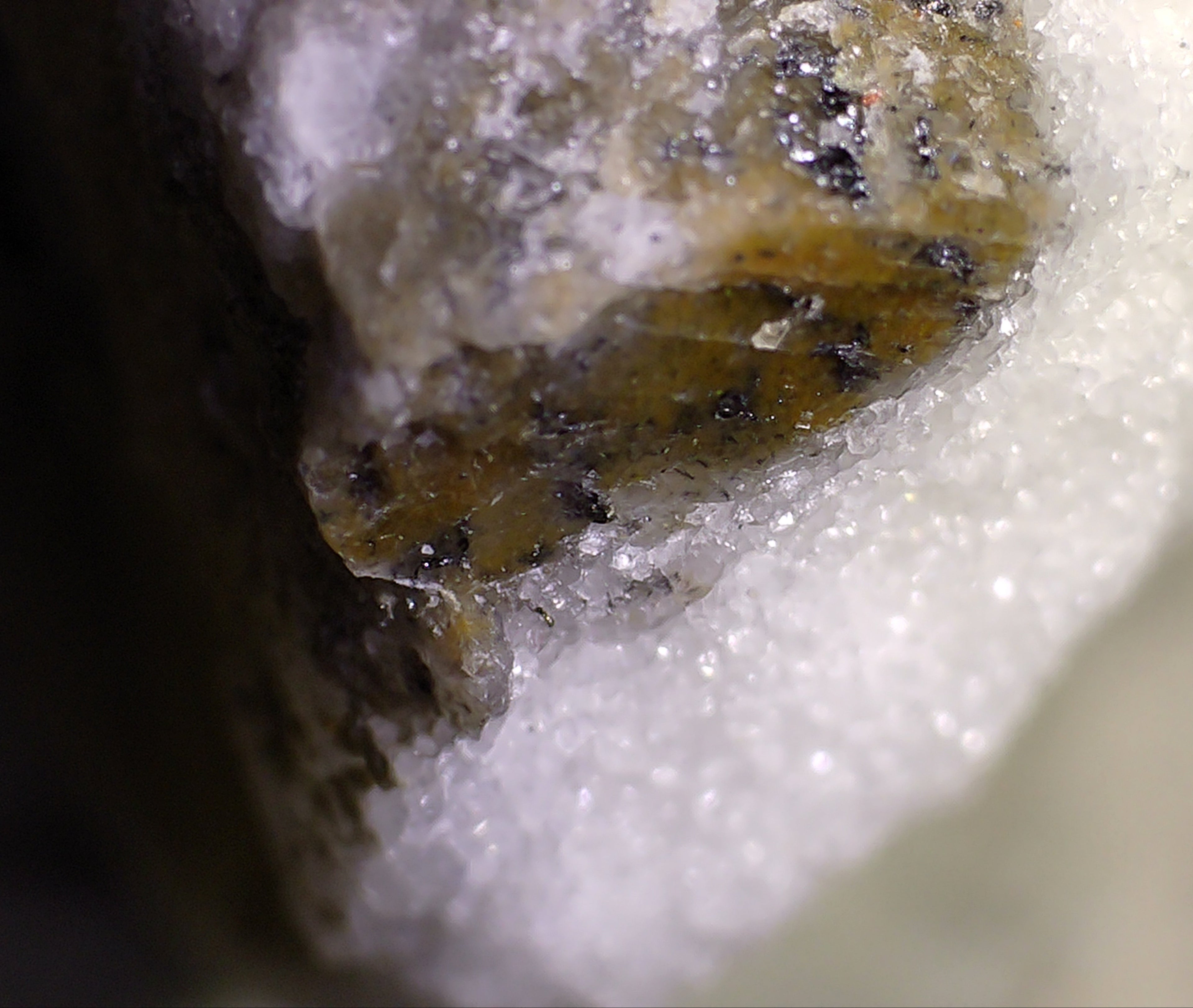 RATHITE, DUFRENOYSITE, REALGAR  (miniature)