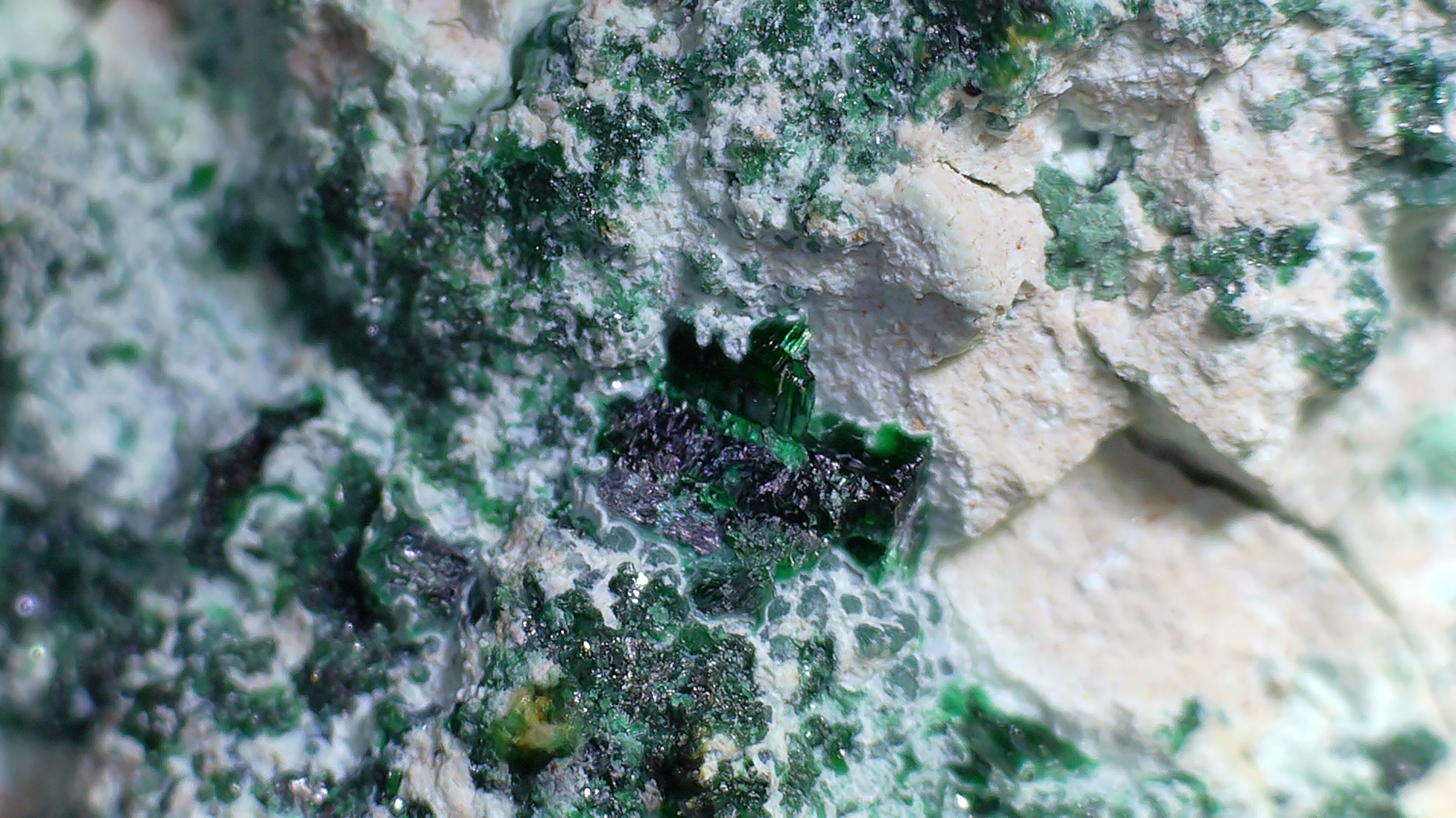 MALACHITE (small cabinet)