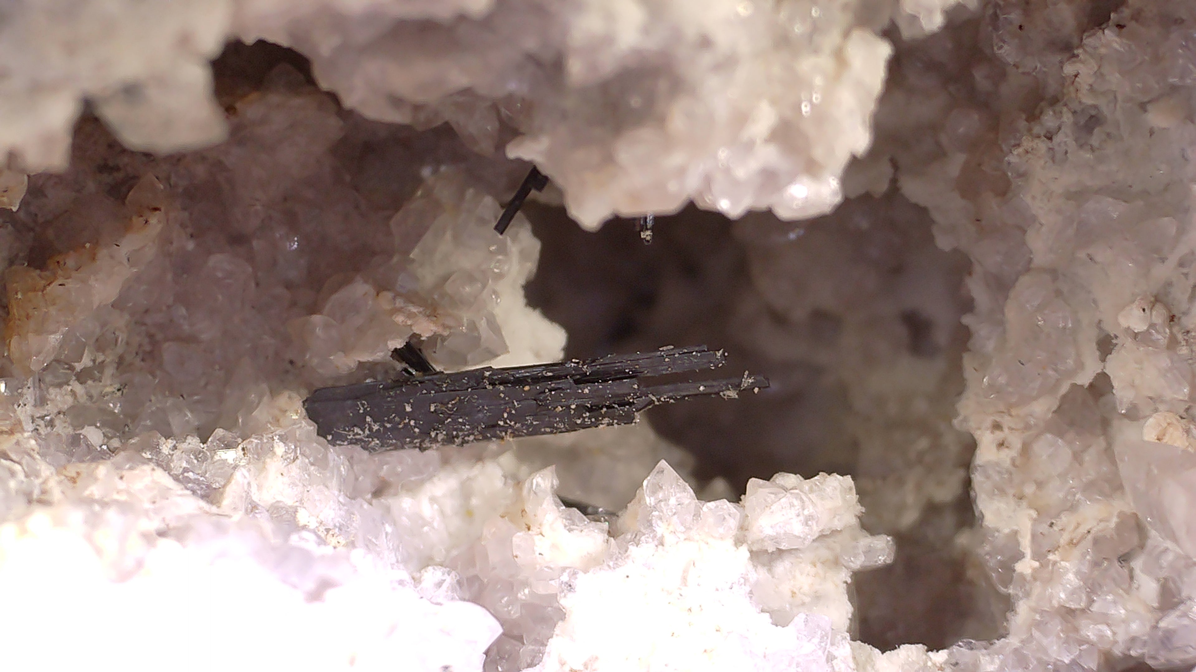 PSEUDOBROOKITE (small cabinet) CHECK THE MICROSCOPICAL PICTURES