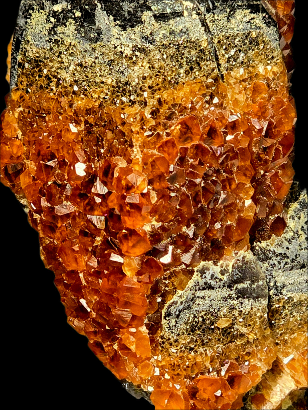 SPESSARTINE  on  SMOKEY QUARTZ, SERPENTINE GARNETS (small cabinet)