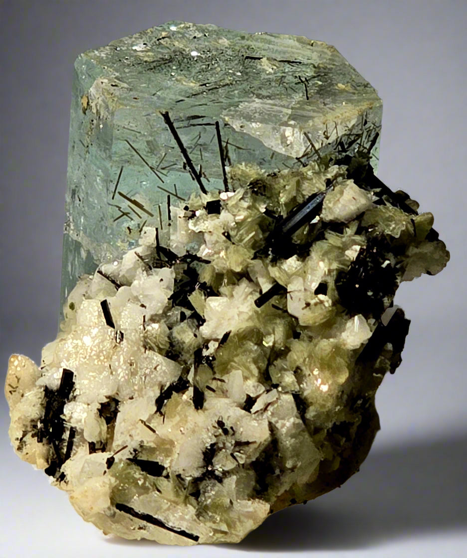 BERYL var AQUAMARIN with SCHORL needles (miniature)