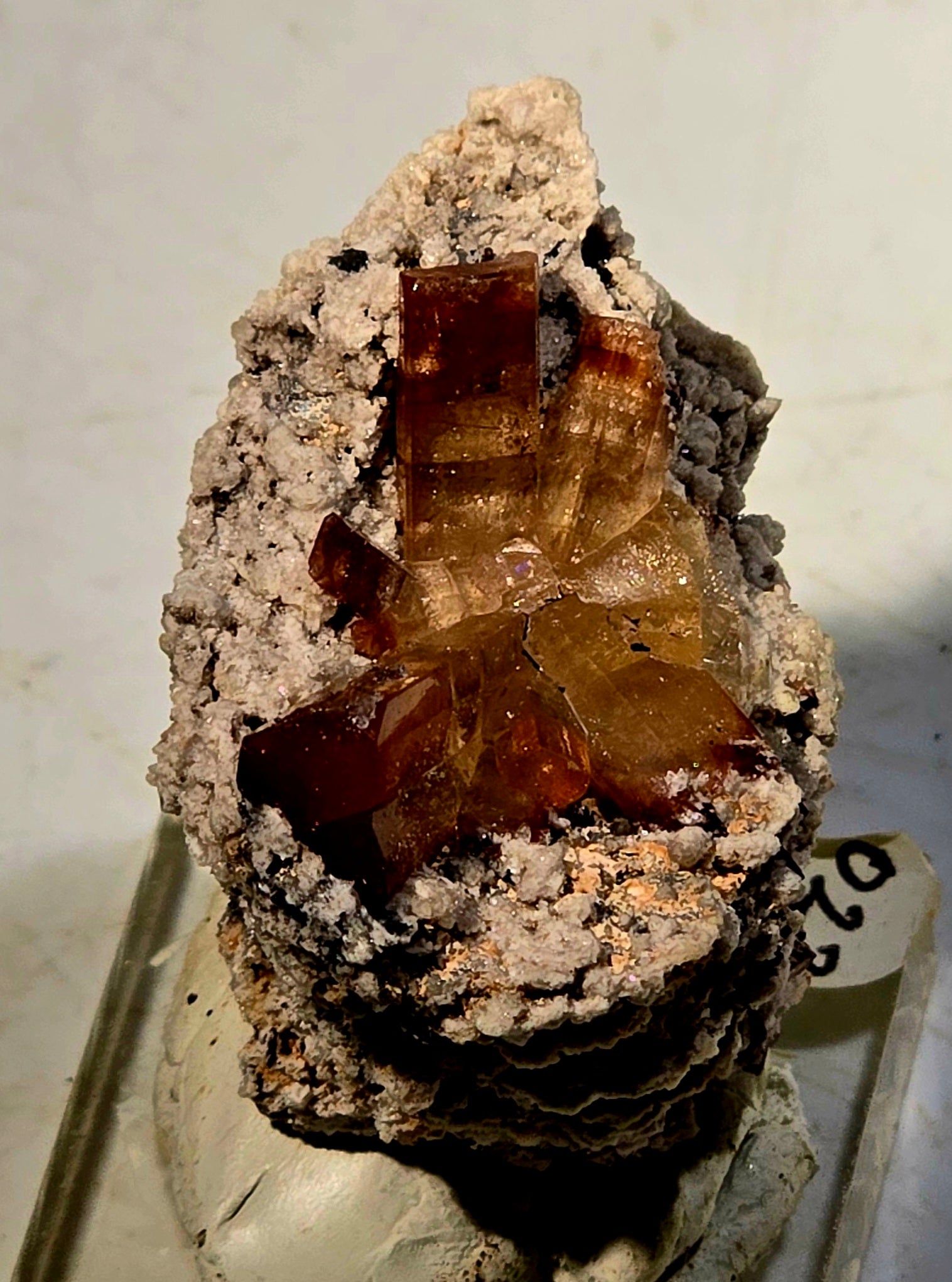 TOPAZ imperial, COLOUR SHERRY, RHYOLITE  (miniature)