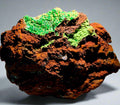 CONICHALCITE AVEC CALCITE VERTE, MINERALES MEXICANOS MINE SANTA EULALIA CHIHUAHUA MEXIQUE (petite armoire)