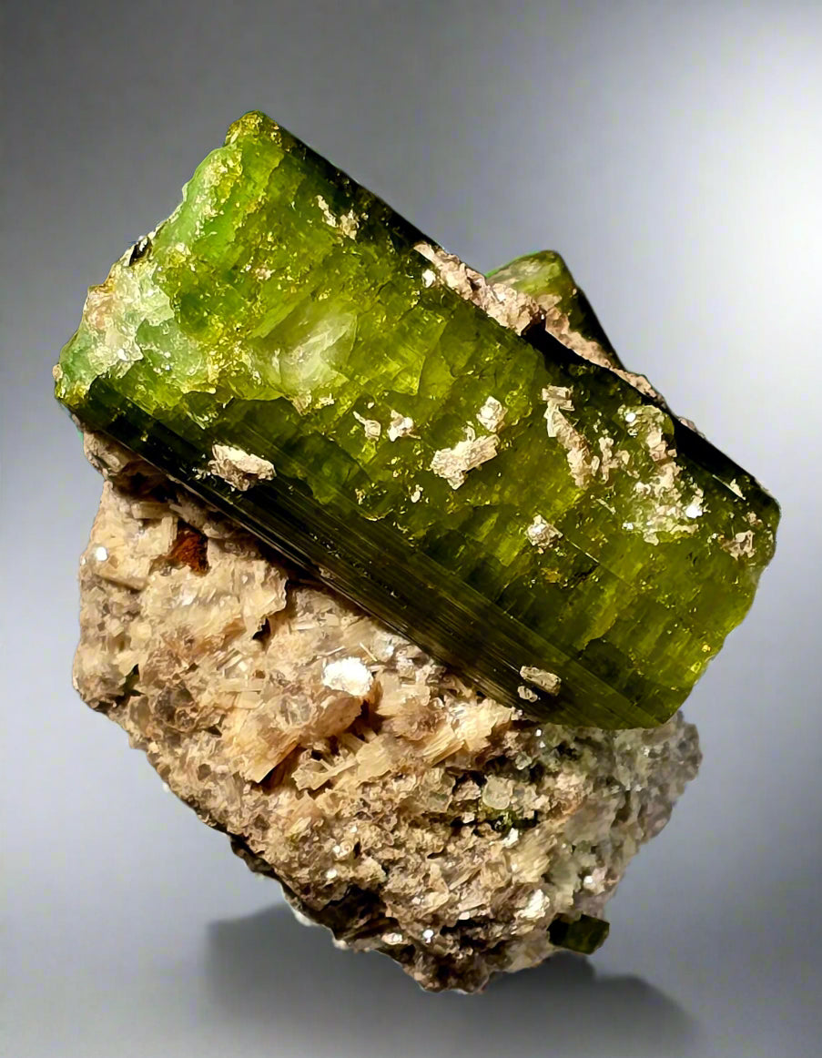 TOURMALINE URUBU MULTIPLE GREEN CRYSTALS (small cabinet)