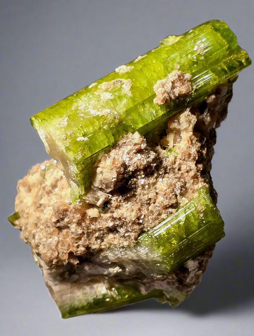 TOURMALINE URUBU MULTIPLE GREEN CRYSTALS (small cabinet)