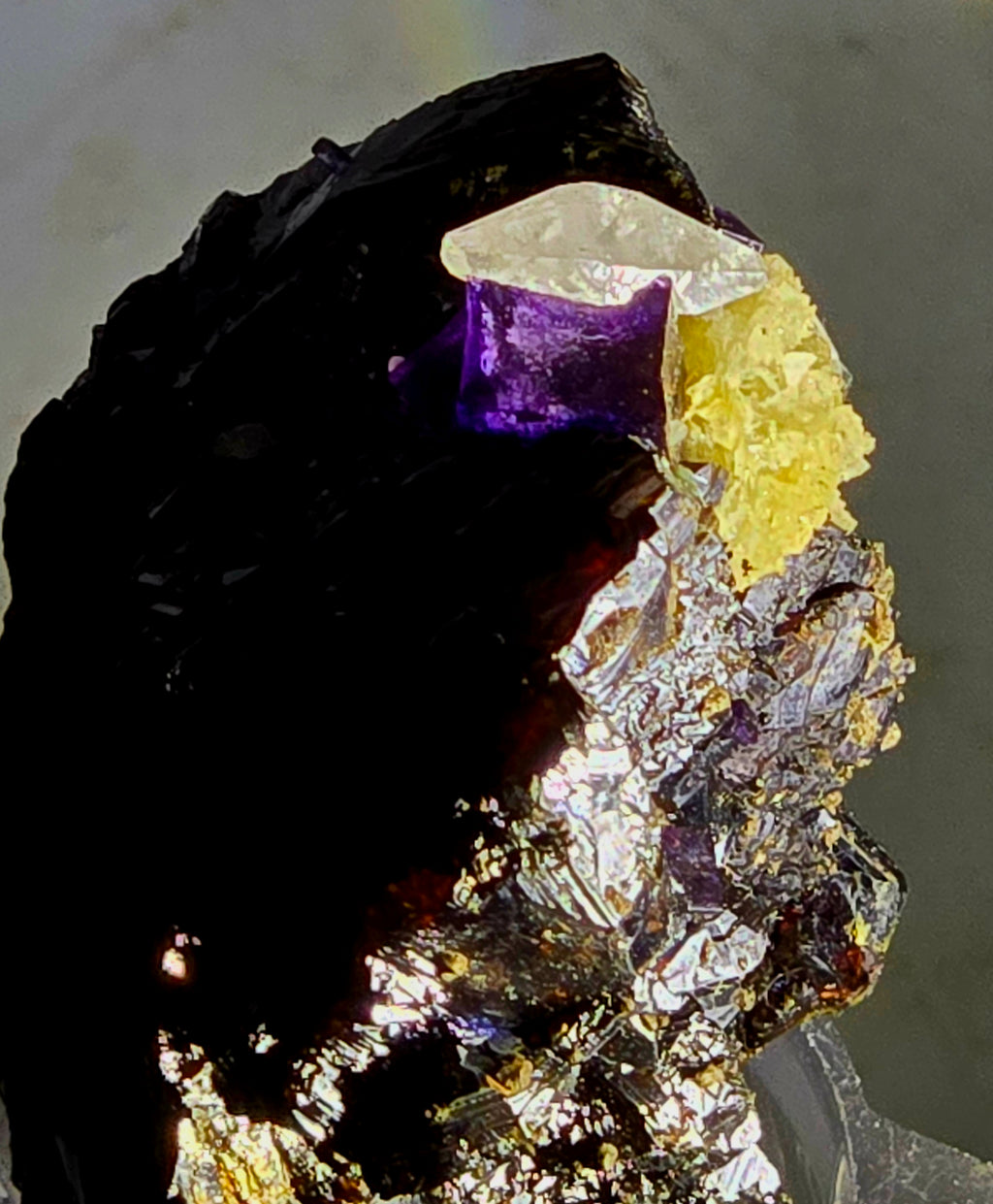 SPHALERITE, CALCITE ON FLUORITE (small cabinet)