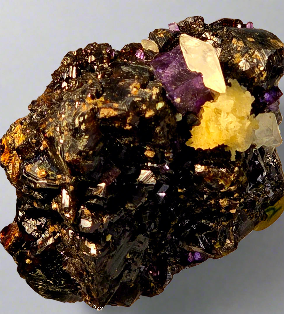 SPHALERITE, CALCITE ON FLUORITE (small cabinet)