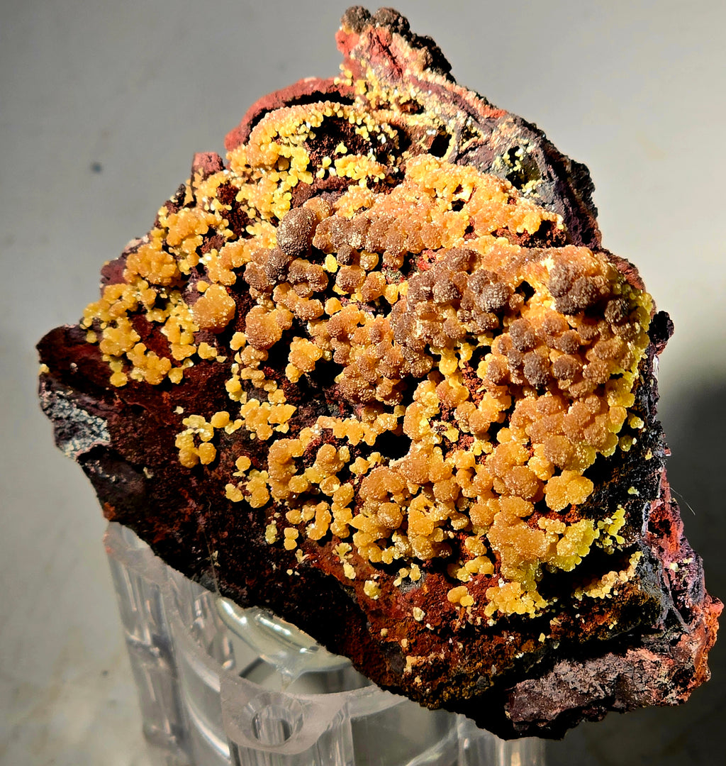 MIMETITE, MINE MINERALES MEXICANOS, NIVEAU 14, SANTA EULALIA, CHIHUAHUA, MEXIQUE (petite armoire)