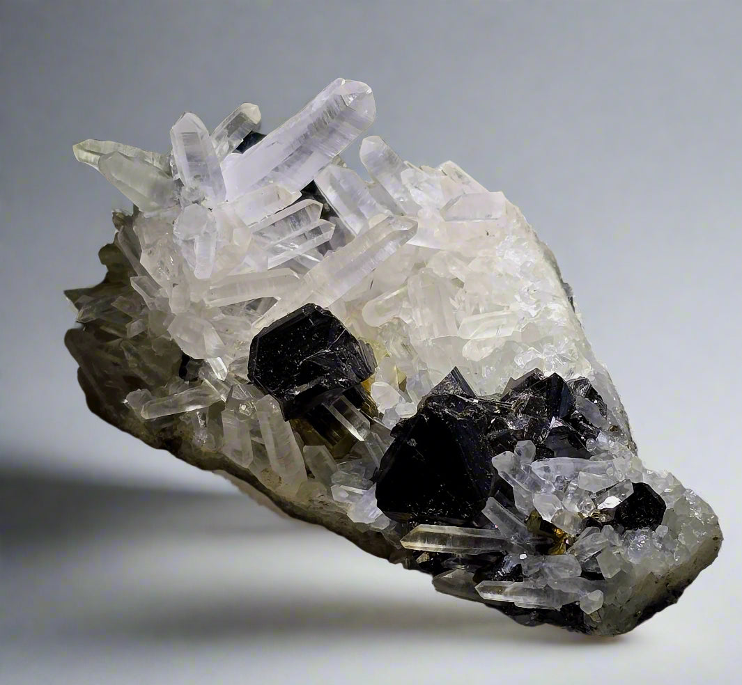 SPHALERITE, CHALCOPYRITE, QUARTZ, MANGANOCALCITE