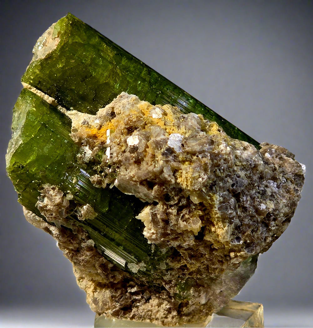 TOURMALINE URUBU MULTIPLE GREEN CRYSTALS (small cabinet)