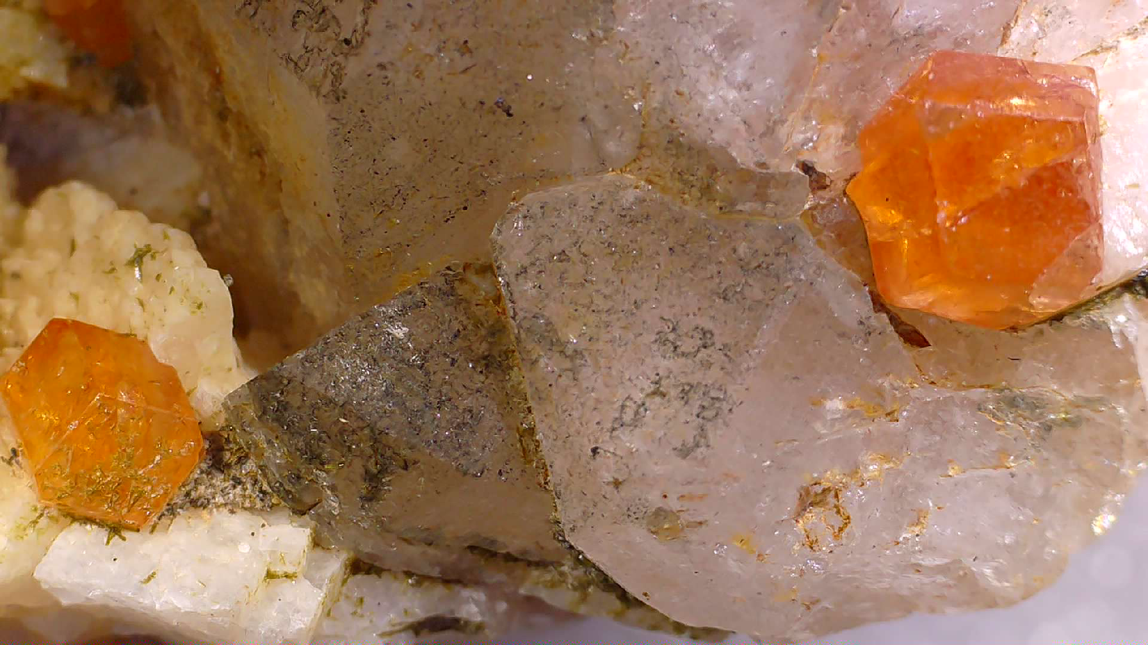 SPESSARTINE ON ALBITE and QUARTZ (miniature)