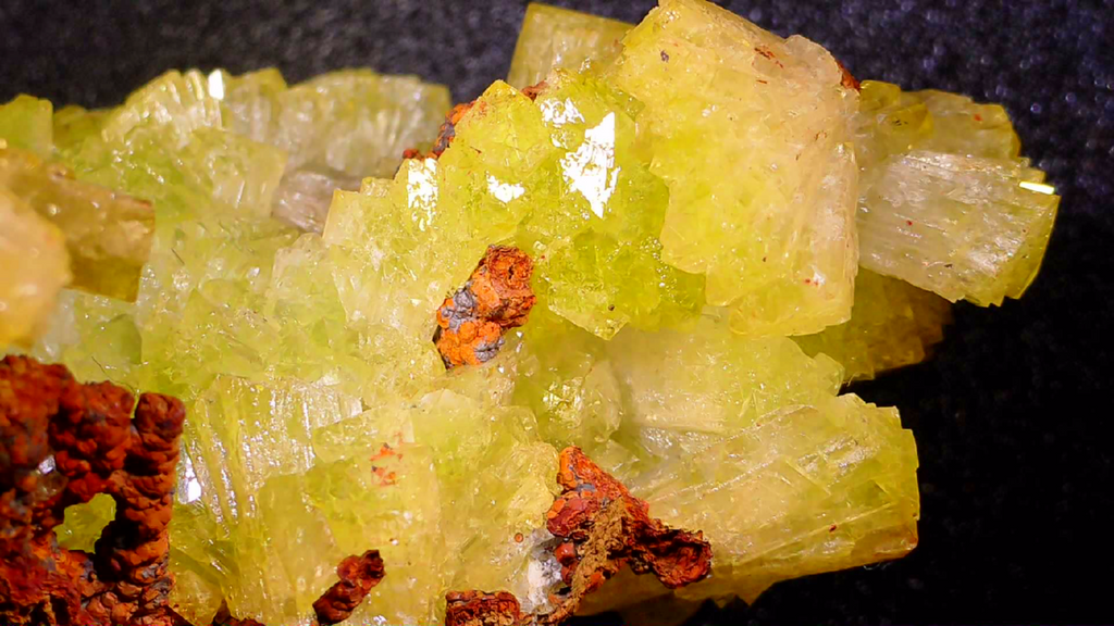 ADAMITE (miniature) VERY RICH IN CRYSTALS